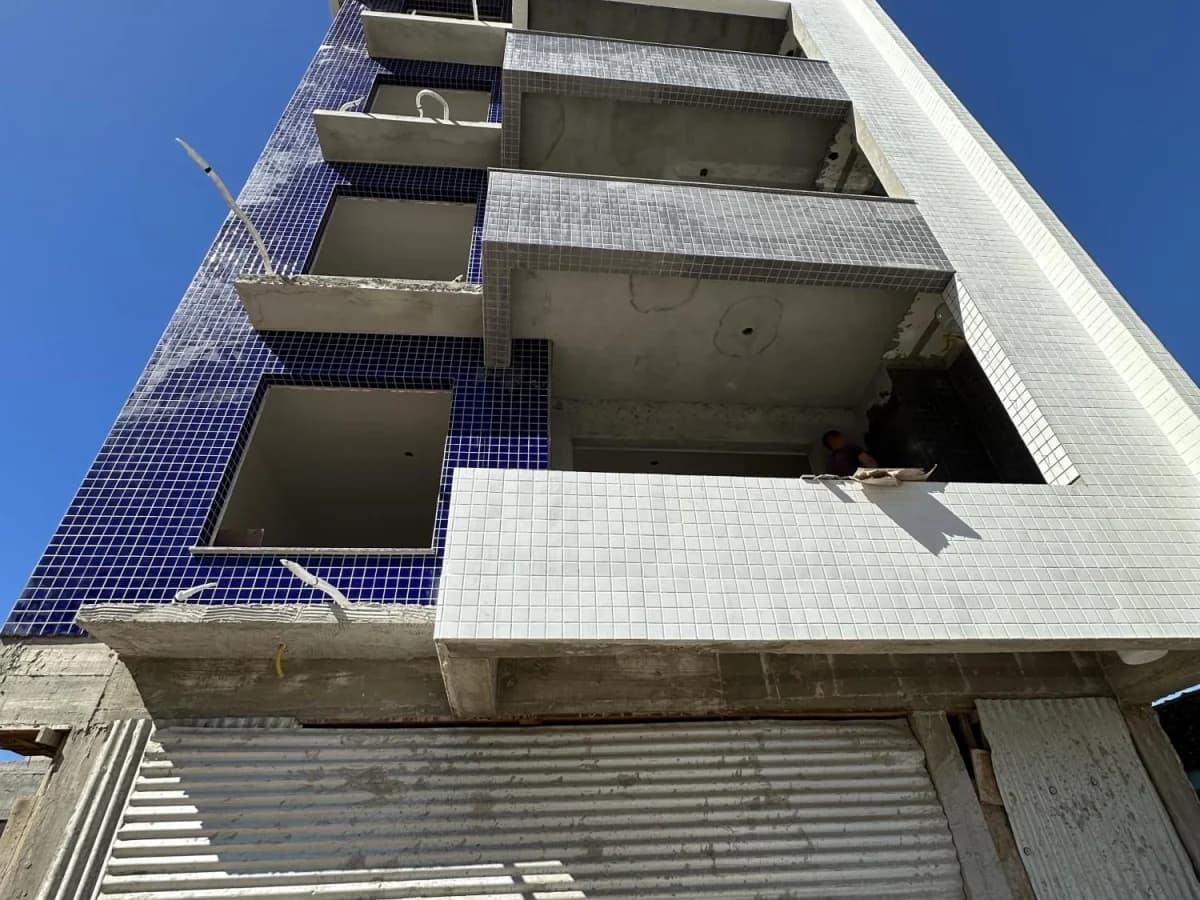 Fachada do prédio com sacadas — Apartamento com 1 quarto à venda no Residencial Blue, em Camobi, Santa Maria/RS