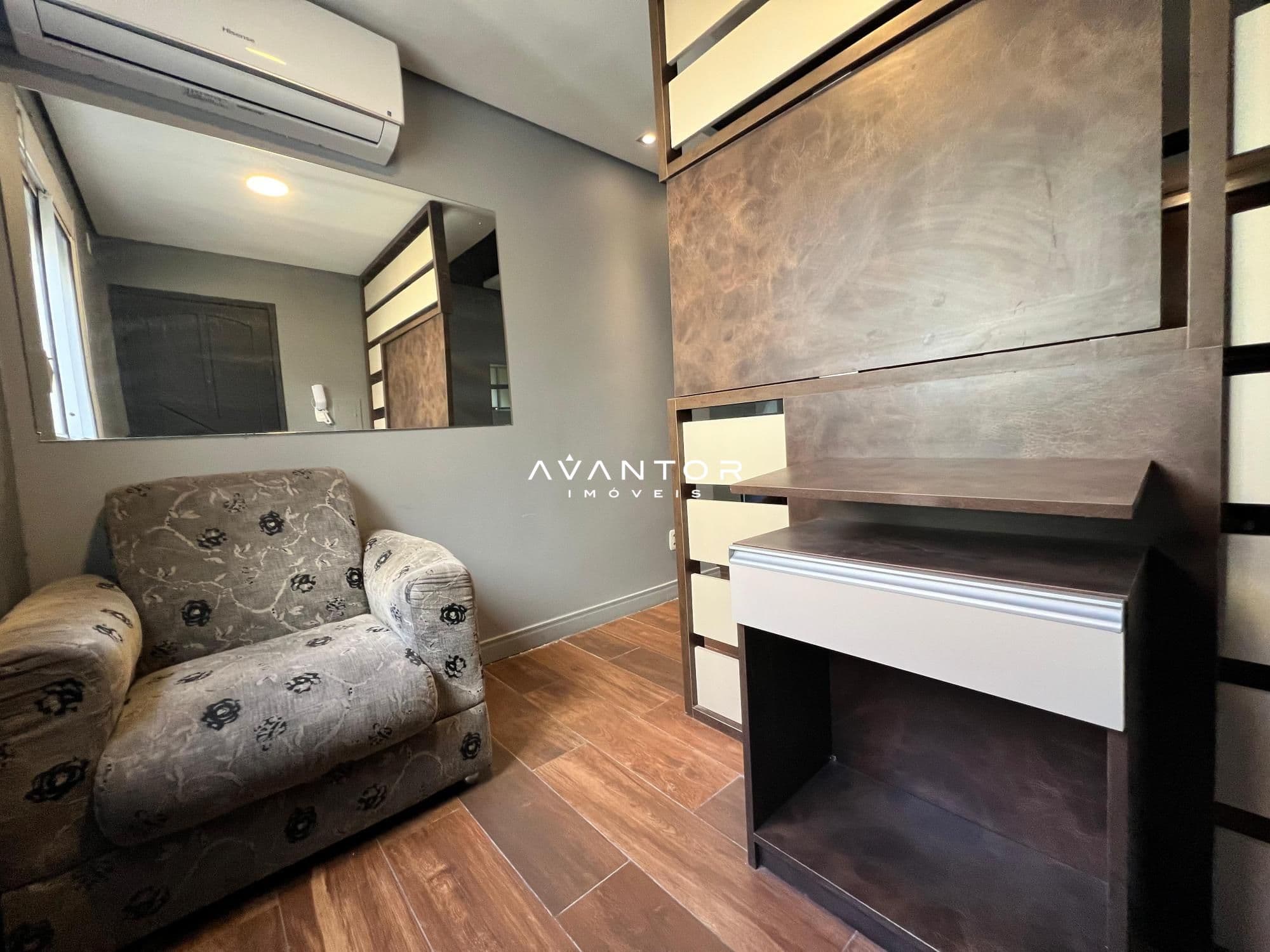 Dormitório com móvel planejado — Studio com 1 quarto à venda em Centro, Santa Maria/RS