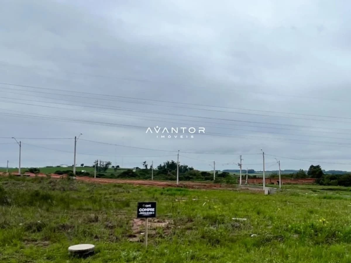 Terreno com infraestrutura de postes — Terreno à venda em Diácono João Luiz Pozzobon, Santa Maria/RS