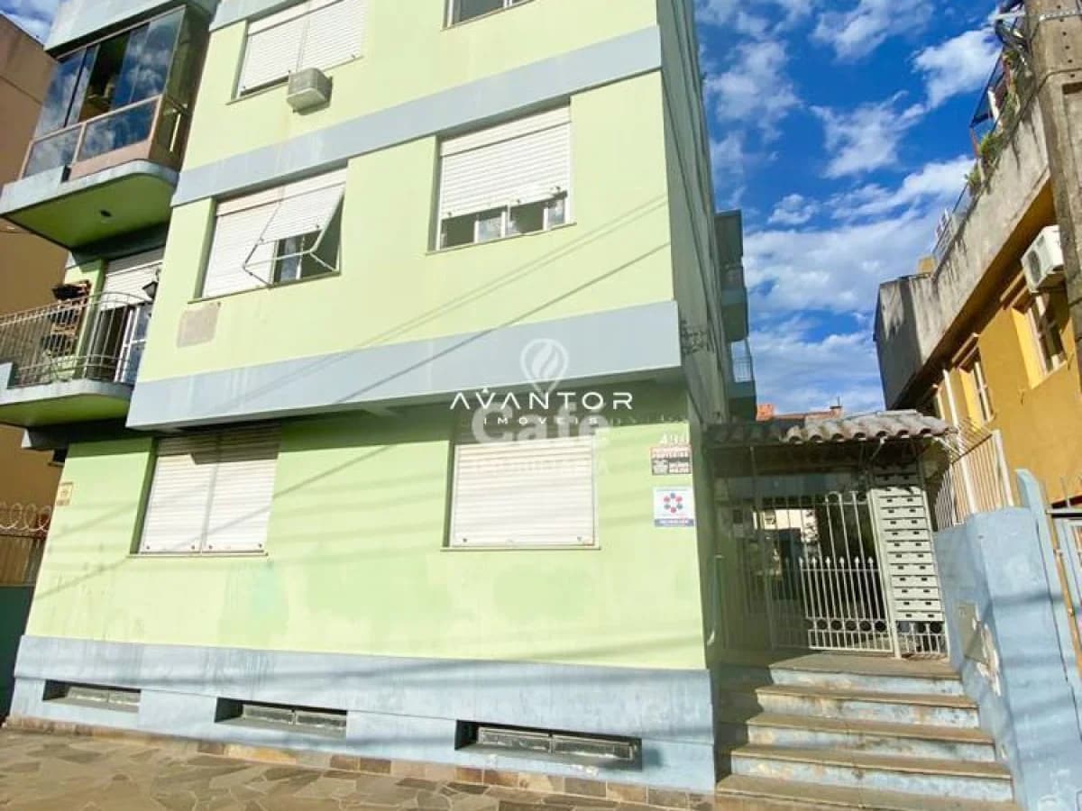Fachada do prédio pintado em verde e branco — Studio com 1 quarto à venda em Nossa Senhora do Rosário, Santa Maria/RS