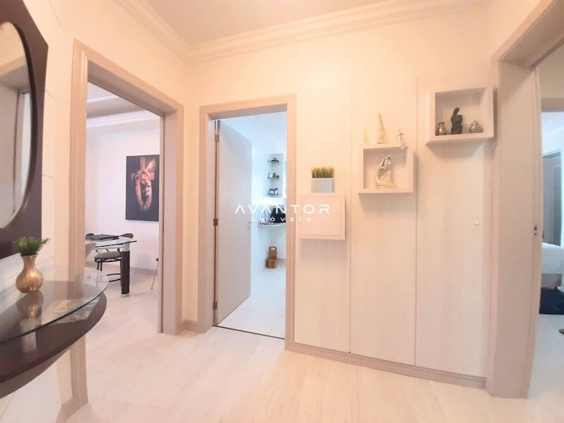 Hall de entrada do apto — Apartamento com 3 quartos para alugar no Edifício Carrara, em Centro, Balneário Camboriú/SC