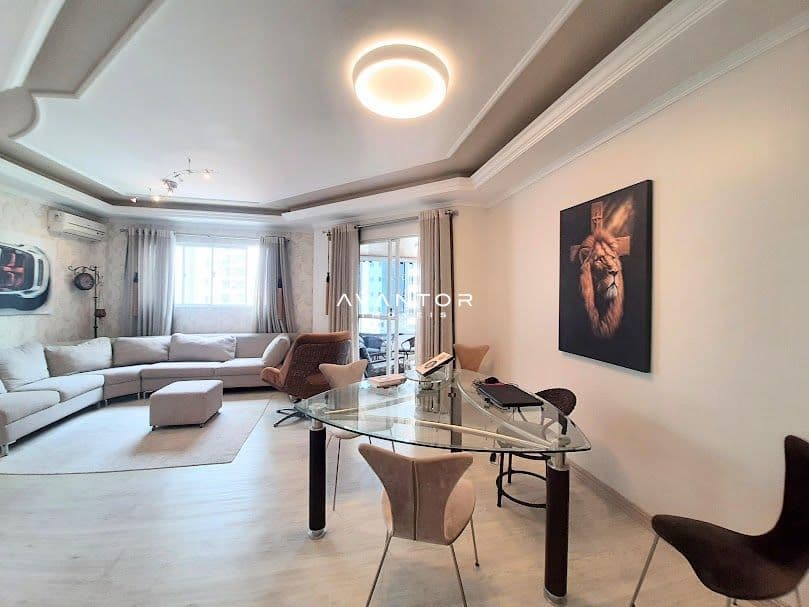 Sala de estar e jantar — Apartamento com 3 quartos para alugar no Edifício Carrara, em Centro, Balneário Camboriú/SC