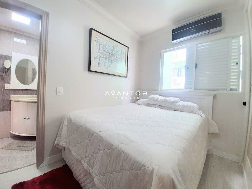 Demi-suíte 2 — Apartamento com 3 quartos para alugar no Edifício Carrara, em Centro, Balneário Camboriú/SC