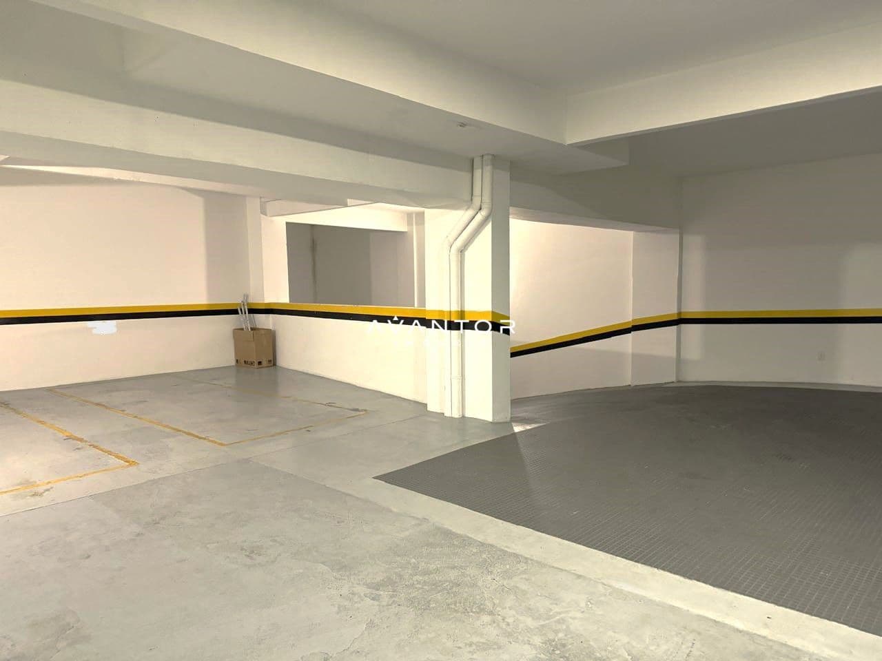 Garagem 1 - 1º andar — Apartamento com 3 quartos para alugar no Edifício Carrara, em Centro, Balneário Camboriú/SC