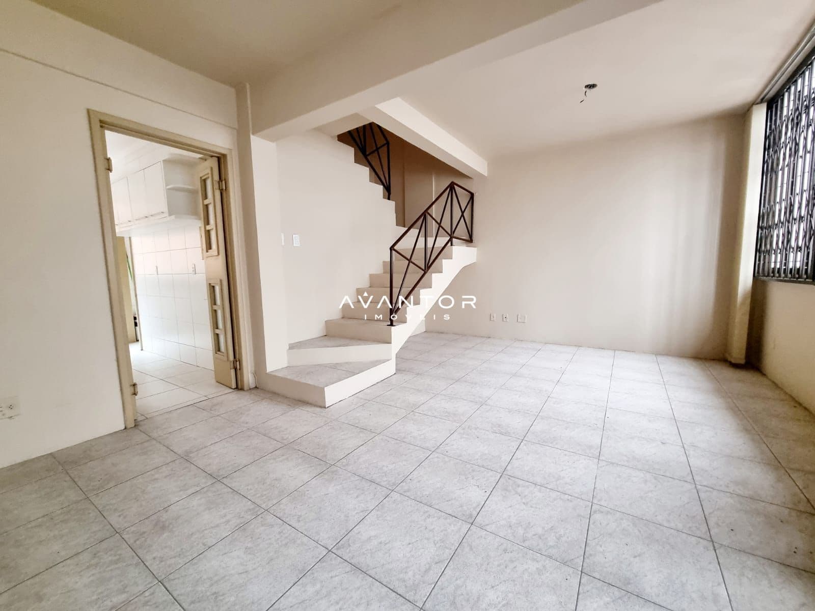Apartamento com 3 quartos à venda no Edifício Continental, em Bonfim, Santa Maria/RS — foto 2 de 24