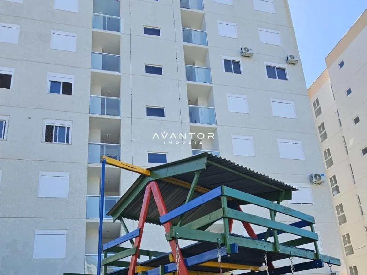 Fachada do prédio com sacadas — Apartamento com 2 quartos à venda no Residencial Morada do leste, em Camobi, Santa Maria/RS