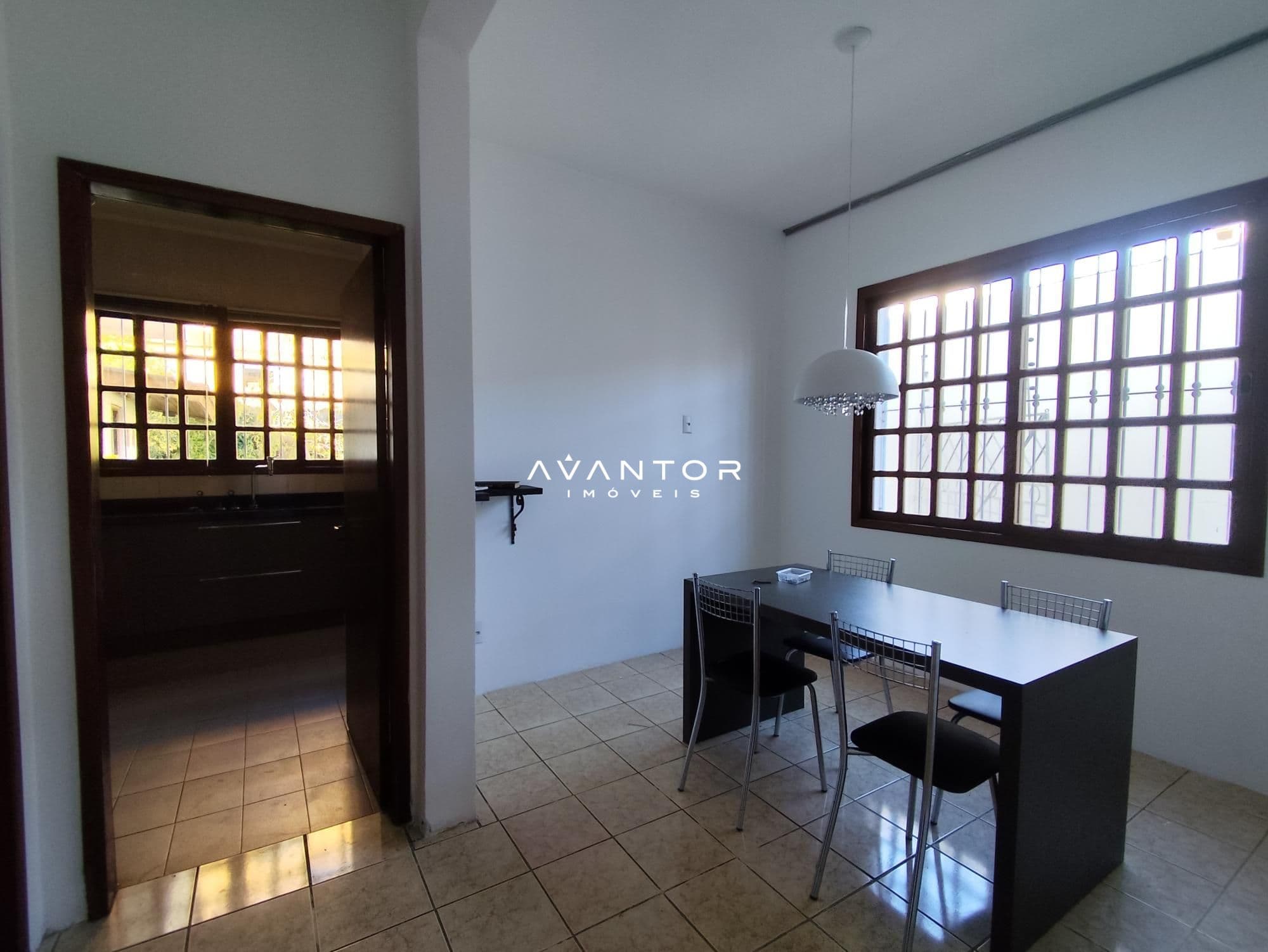 Casa com 4 quartos para alugar em Centro, Santa Maria/RS — foto 7 de 36