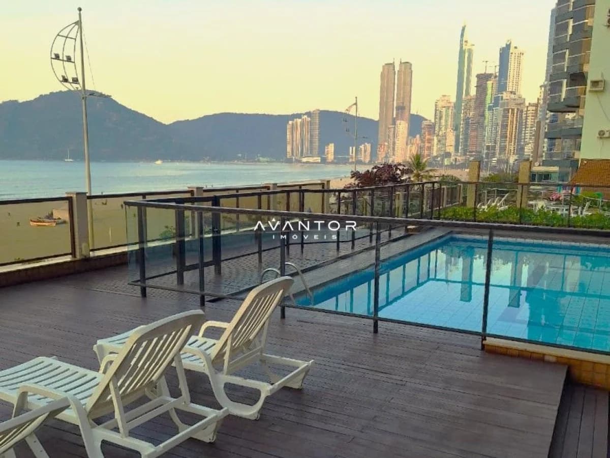 Piscina com vista para a baía — Império do Sol, Centro, Balneário Camboriú/SC