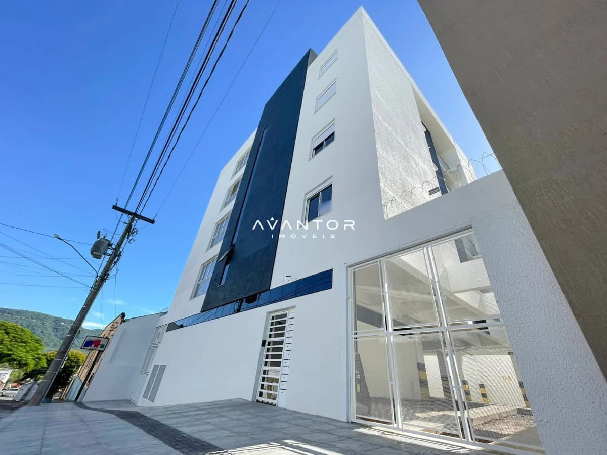 Fachada do prédio com entrada principal — Apartamento com 2 quartos à venda em Nossa Senhora do Rosário, Santa Maria/RS