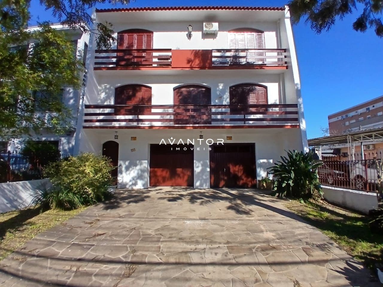 Casa com 4 quartos à venda em Nossa Senhora Medianeira, Santa Maria/RS — foto 2 de 36