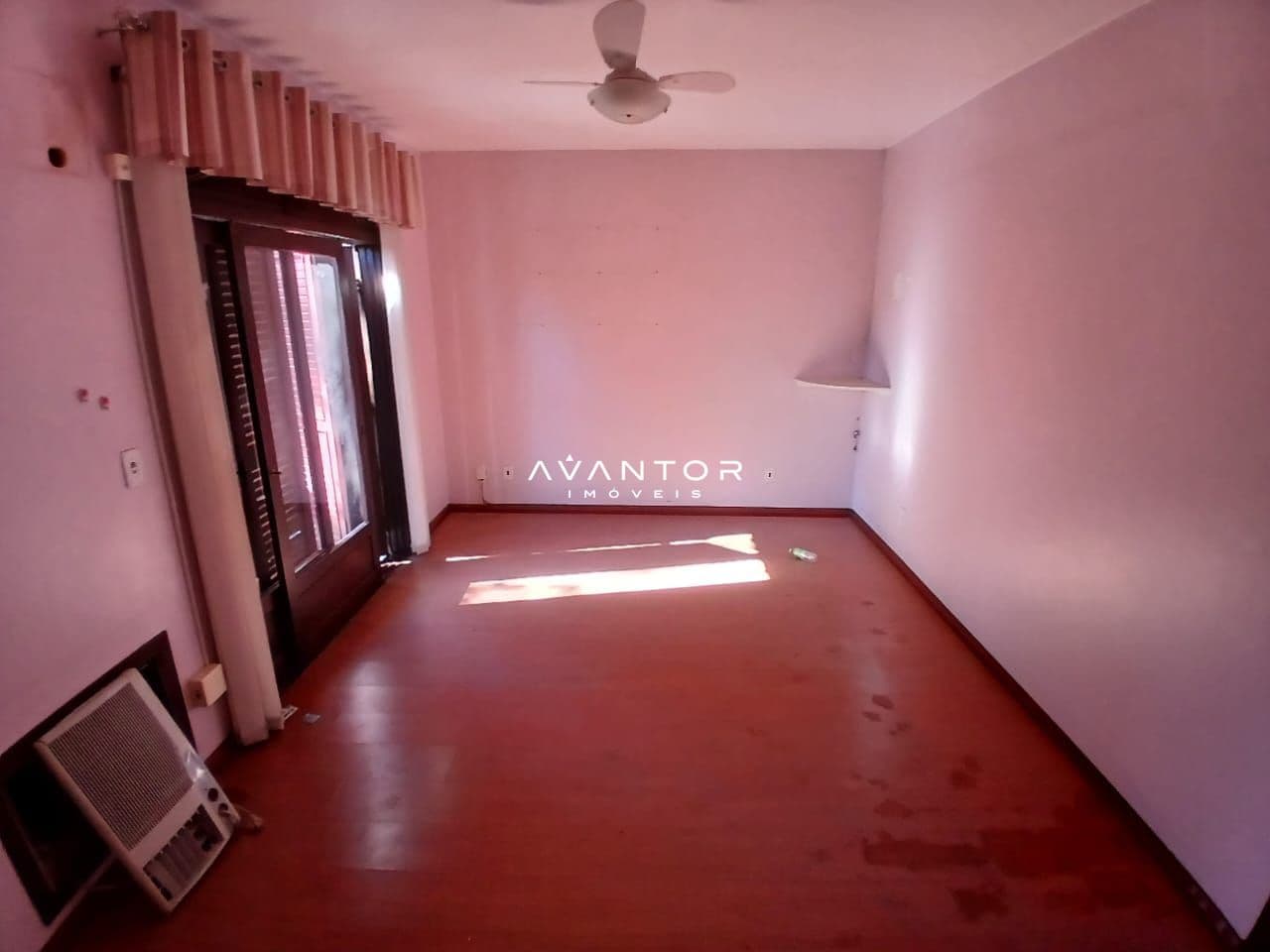 Casa com 4 quartos à venda em Nossa Senhora Medianeira, Santa Maria/RS — foto 30 de 36