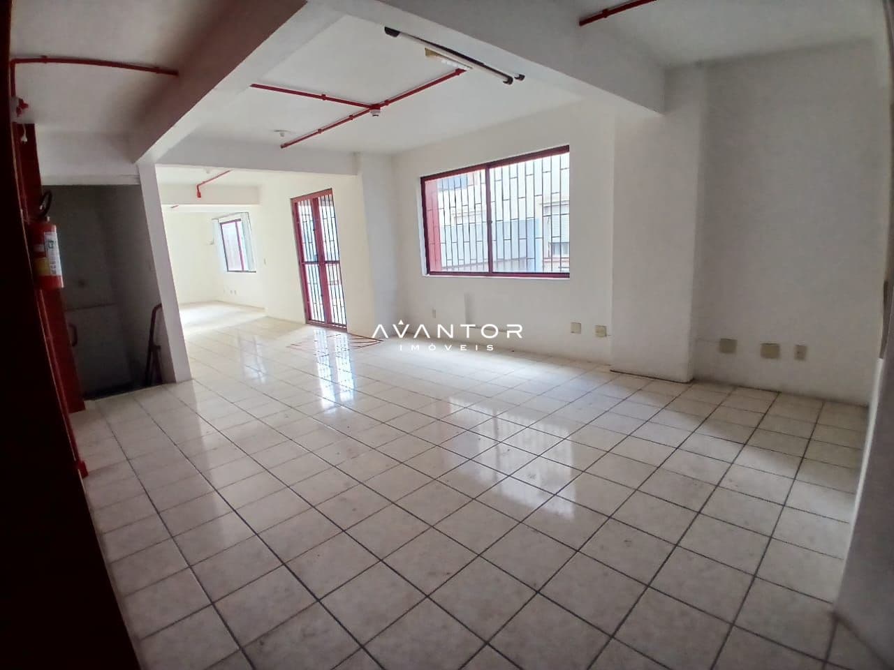 Sala Comercial com 4 salas para alugar no Edifício Mediterranee, em Bonfim, Santa Maria/RS — foto 11 de 18