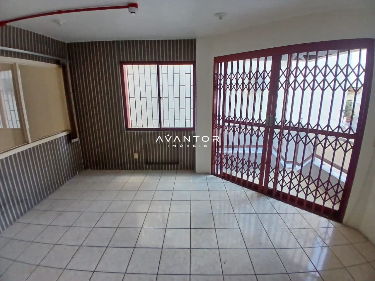 Sala Comercial com 4 salas para alugar no Edifício Mediterranee, em Bonfim, Santa Maria/RS — foto 16 de 18