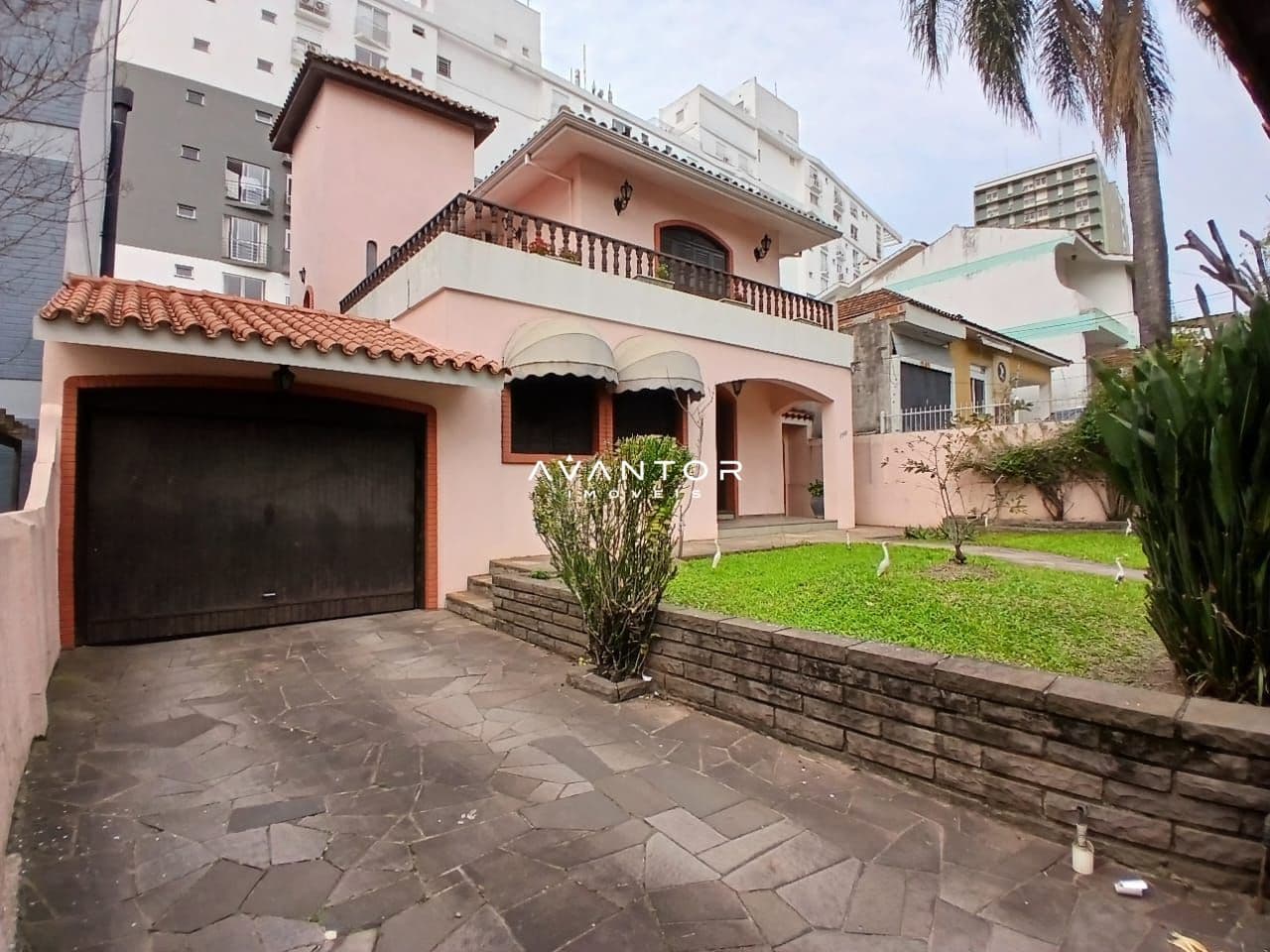 Casa Comercial com 4 salas à venda em Centro, Santa Maria/RS — foto 2 de 24