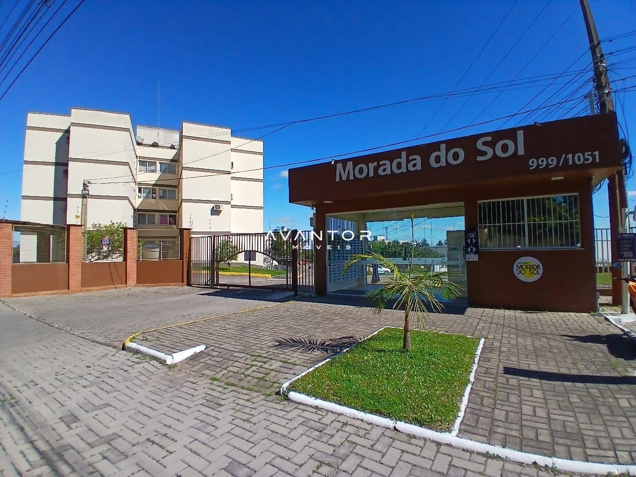 Fachada do prédio com portaria — Apartamento com 2 quartos à venda no Residencial Morada do Sol, em São José, Santa Maria/RS