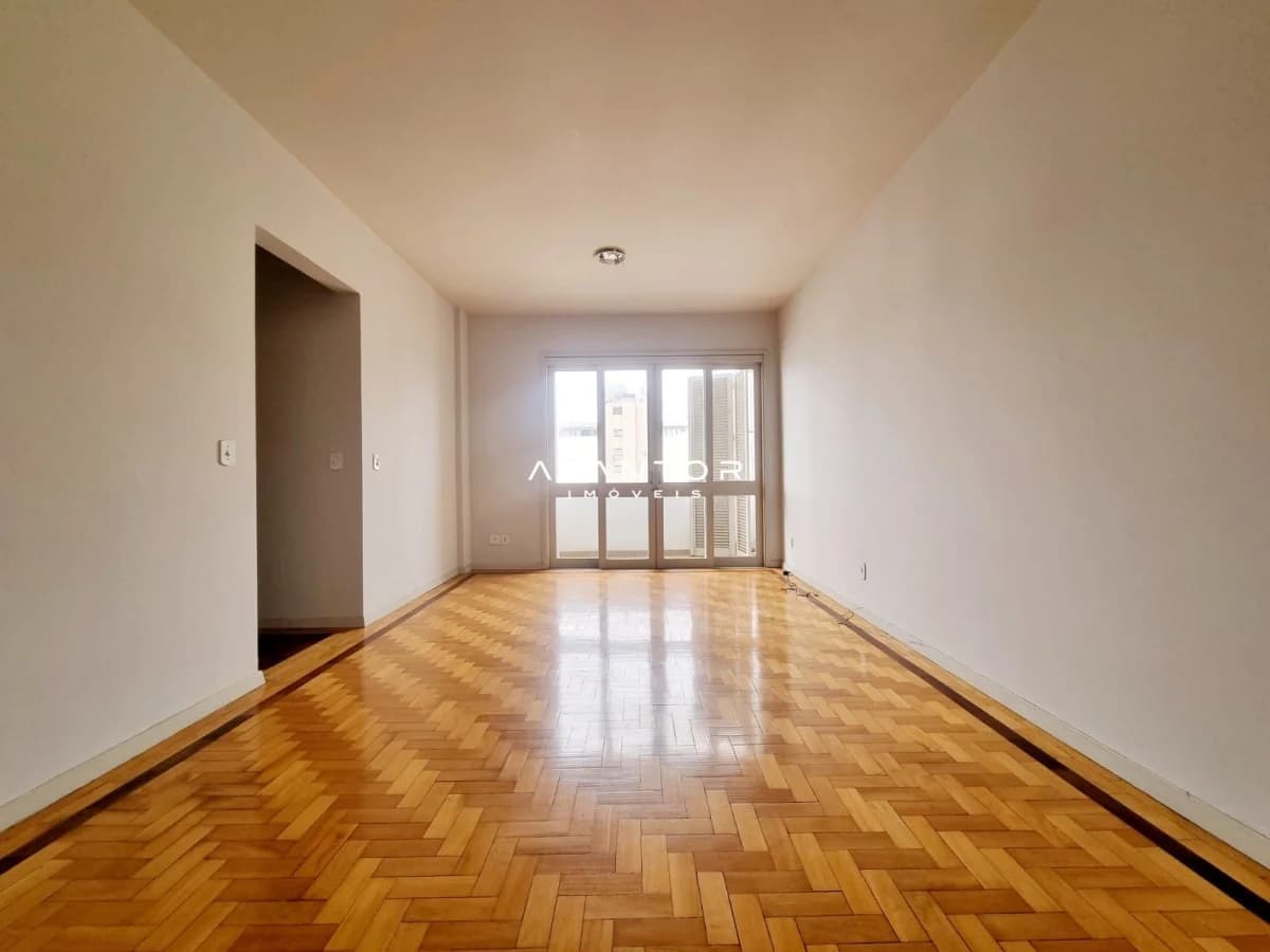 Sala de estar com piso em tacos de madeira — Edifício Augusto, Centro, Santa Maria/RS