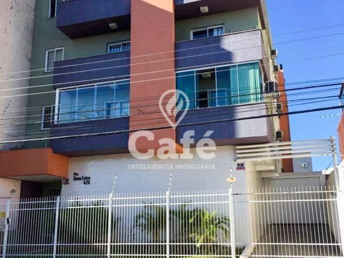 Apartamento mobiliado, com dormitório e cozinha sobre medida — Edifício Dona Luiza, Nossa Senhora do Rosário, Santa Maria/RS