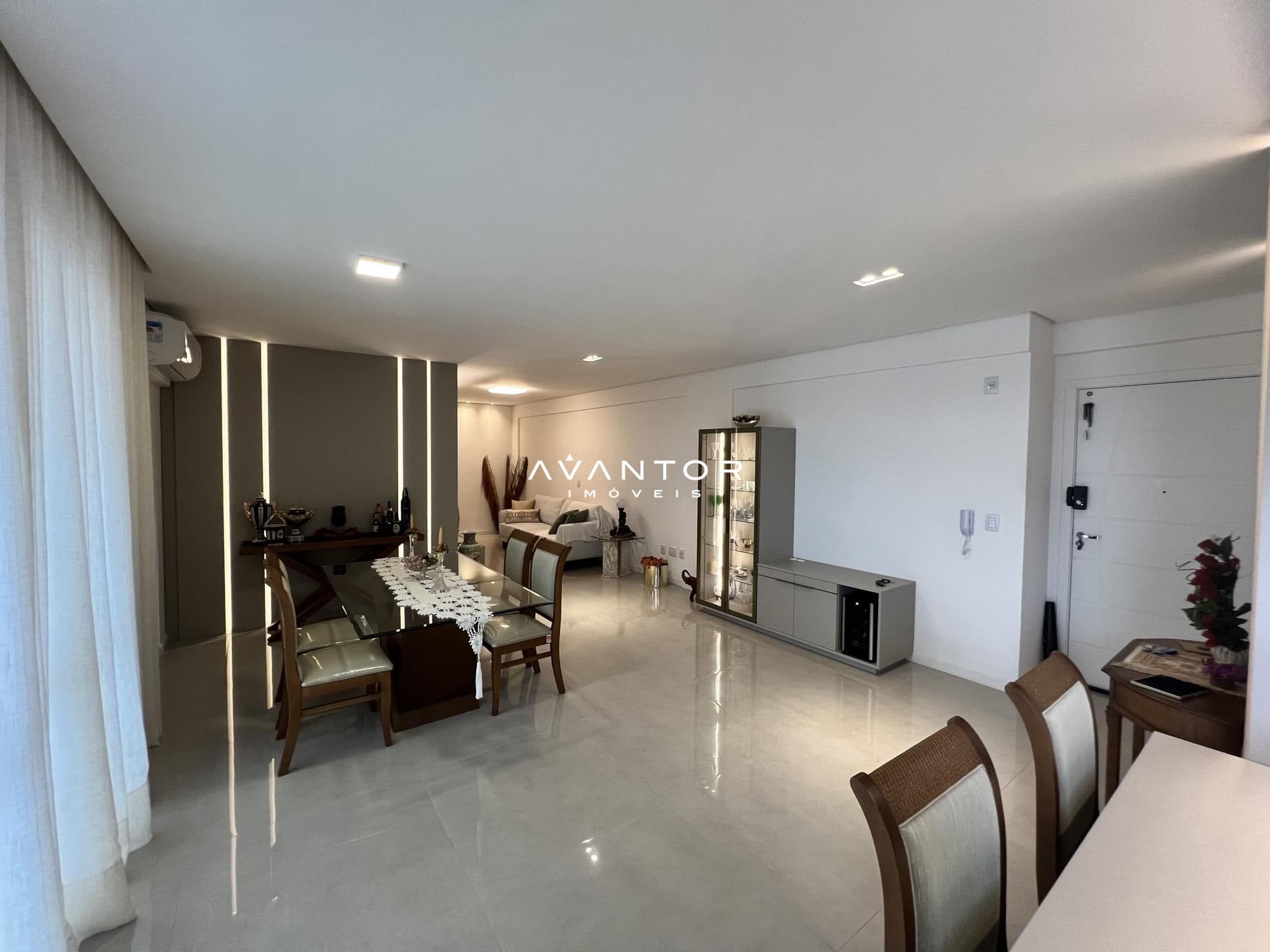 Apartamento com 3 quartos à venda em Nossa Senhora Medianeira, Santa Maria/RS — foto 2 de 16