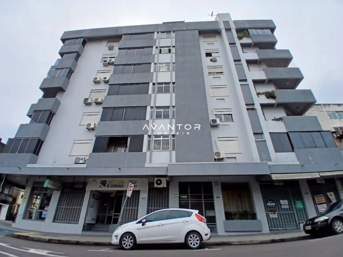 Fachada do prédio com sacadas — Cobertura com 2 quartos à venda em Nossa Senhora de Fátima, Santa Maria/RS