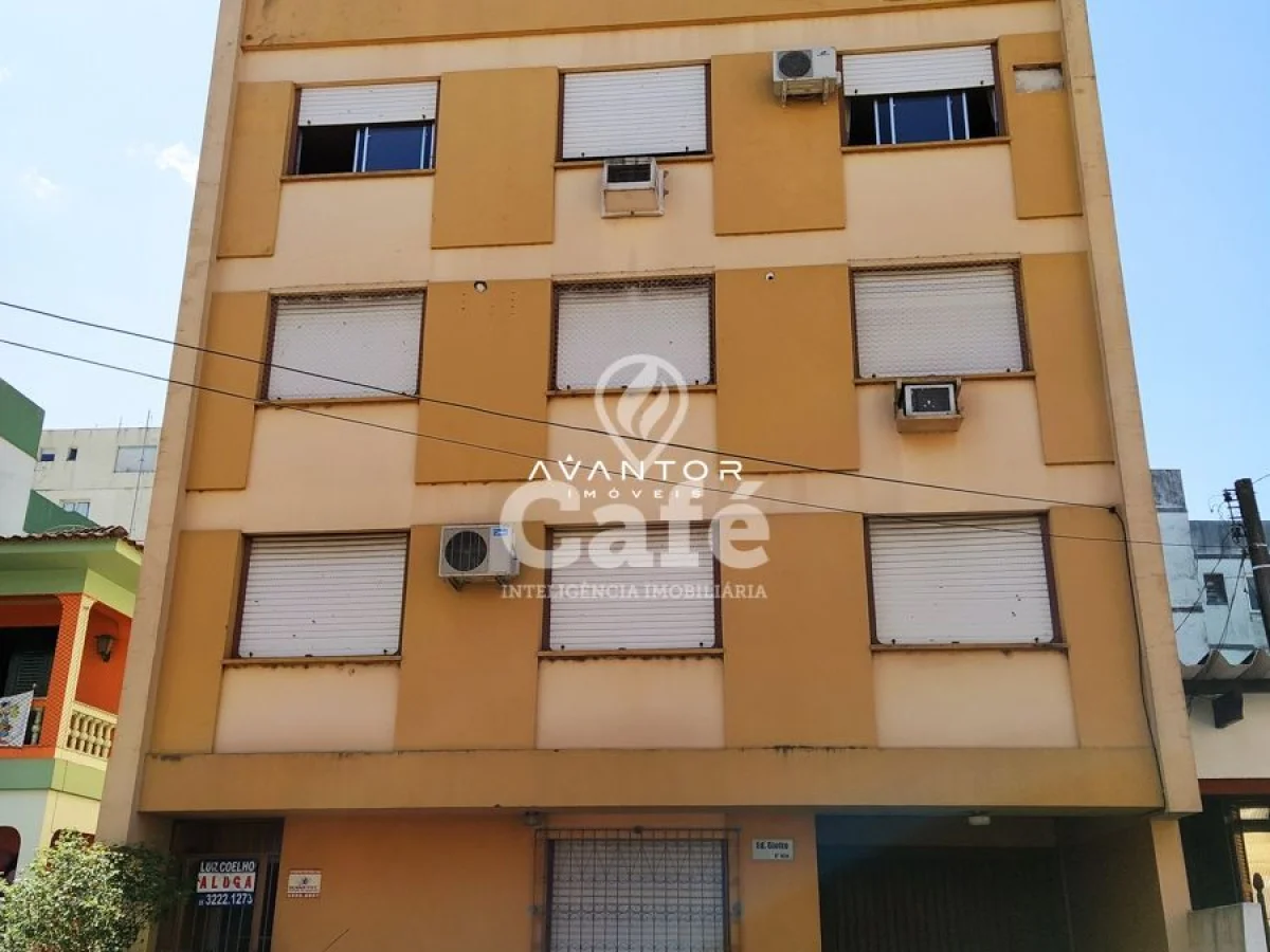 Fachada do prédio com janelas e ar-condicionado — Apartamento com 3 quartos à venda em Nossa Senhora de Fátima, Santa Maria/RS