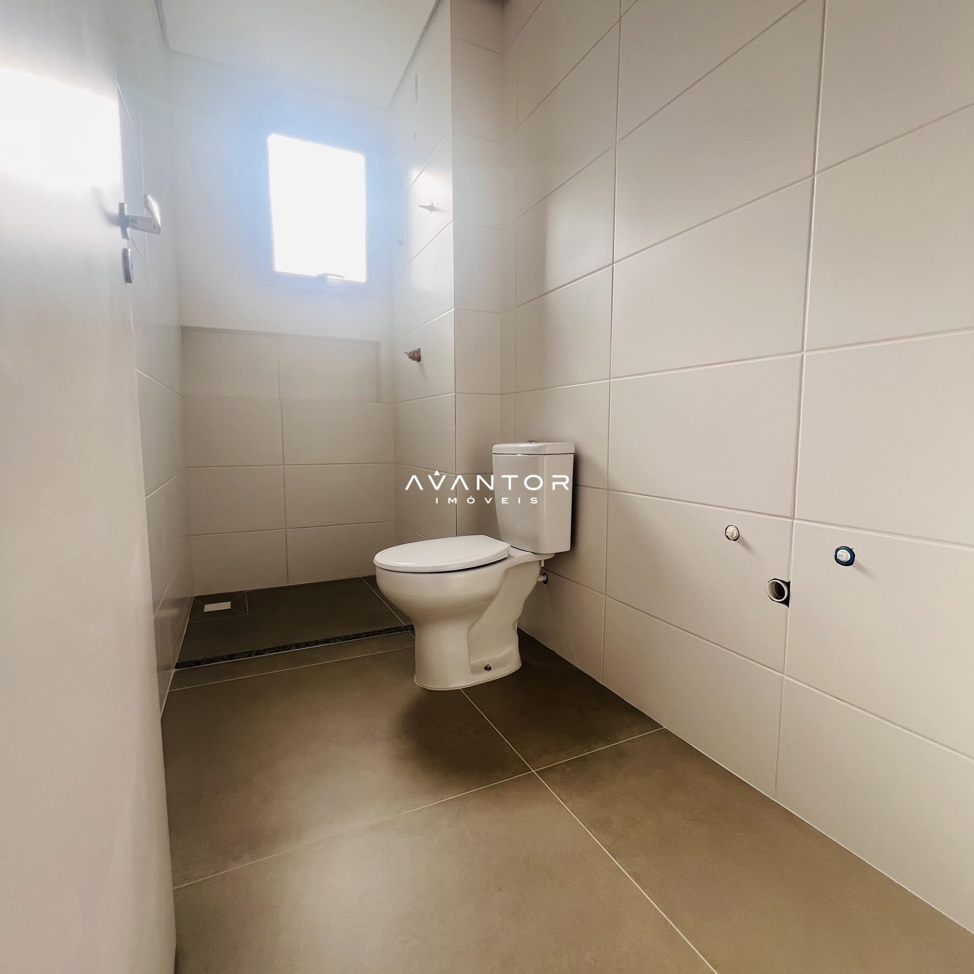 Banheiro suíte — Apartamento com 2 quartos à venda em Nossa Senhora de Lourdes, Santa Maria/RS