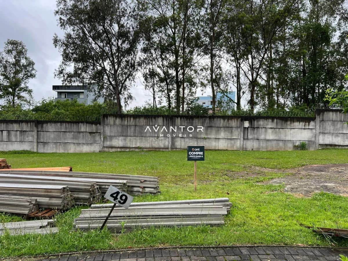 Terreno com demarcação e cerca — Terreno à venda no Condomínio Bauhaus, em Camobi, Santa Maria/RS