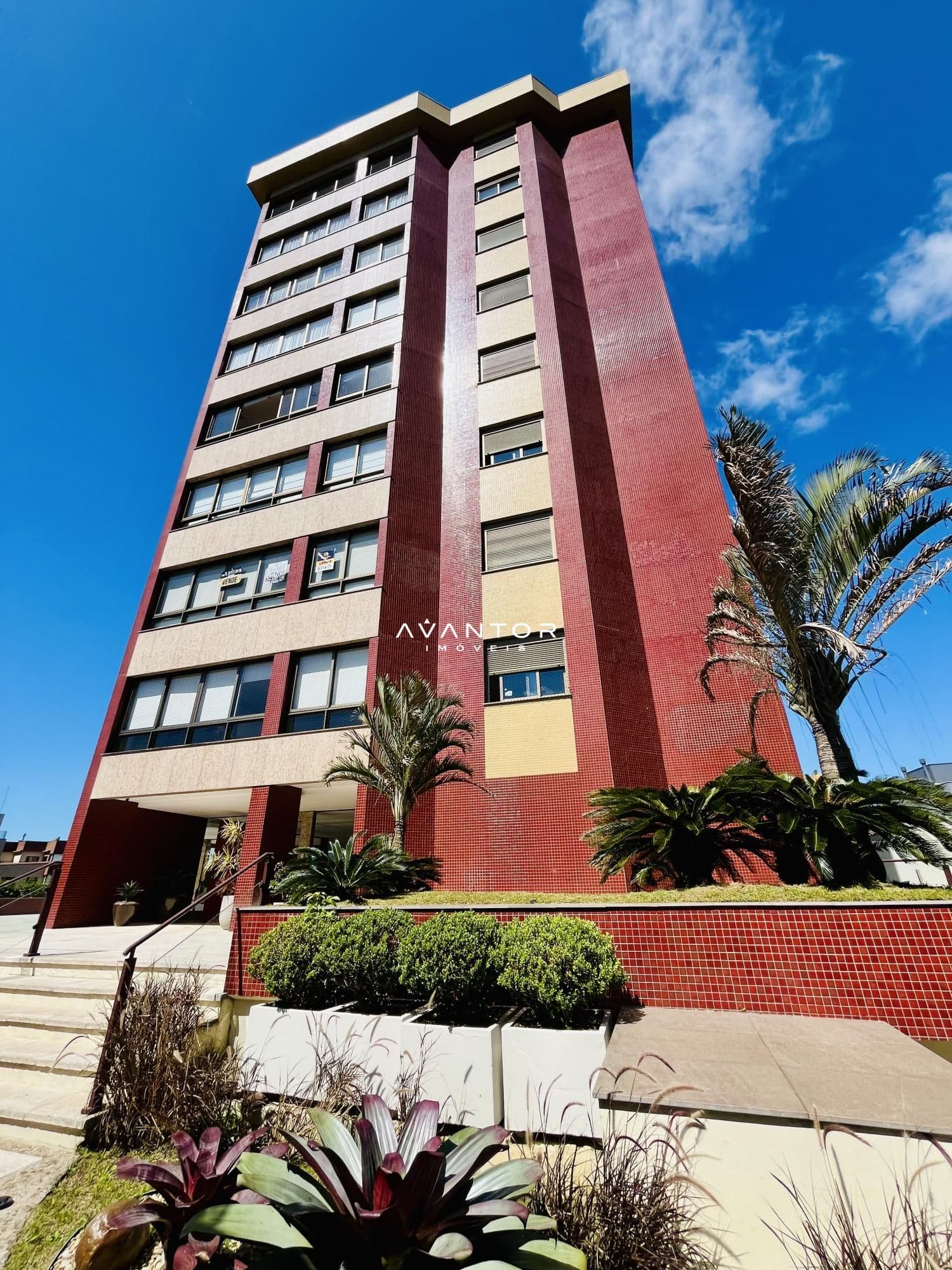Fachada do prédio com paisagismo — Apartamento com 3 quartos à venda no Residencial Via Vêneto, em Nonoai, Santa Maria/RS