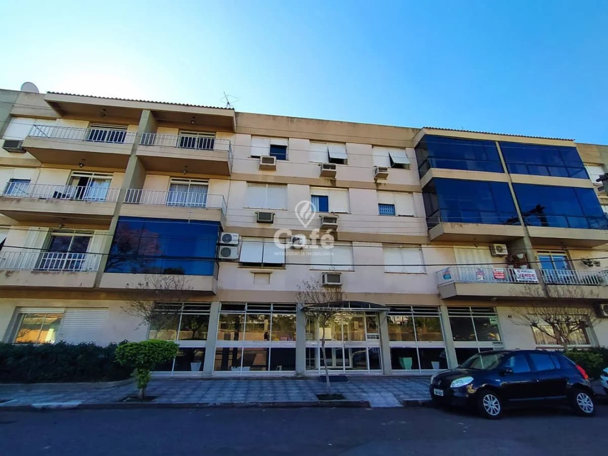 Amplo apartamento de 2 dormitórios com sacada — Edifício Tahiti, Nossa Senhora do Rosário, Santa Maria/RS