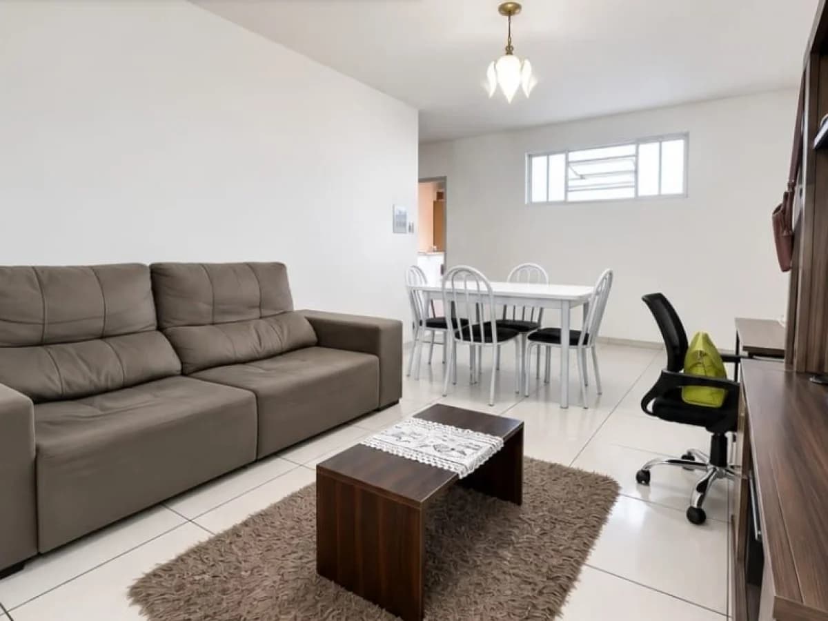 Sala de estar integrada à cozinha e jantar — Apartamento com 1 quarto à venda em Centro, Santa Maria/RS