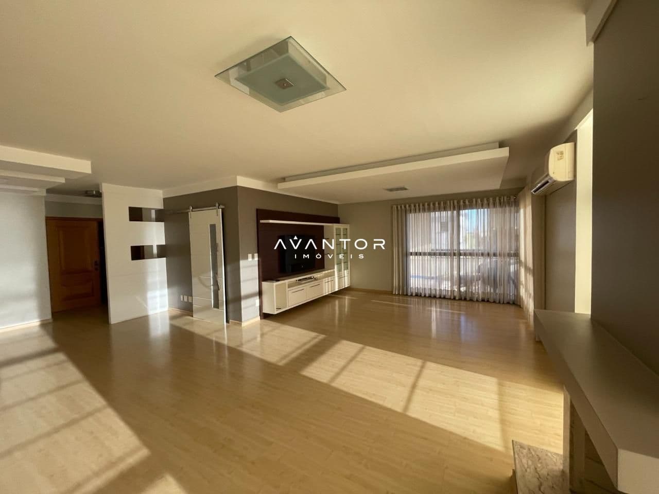 Sala de estar integrada à cozinha — Apartamento com 3 quartos à venda em Nossa Senhora Medianeira, Santa Maria/RS