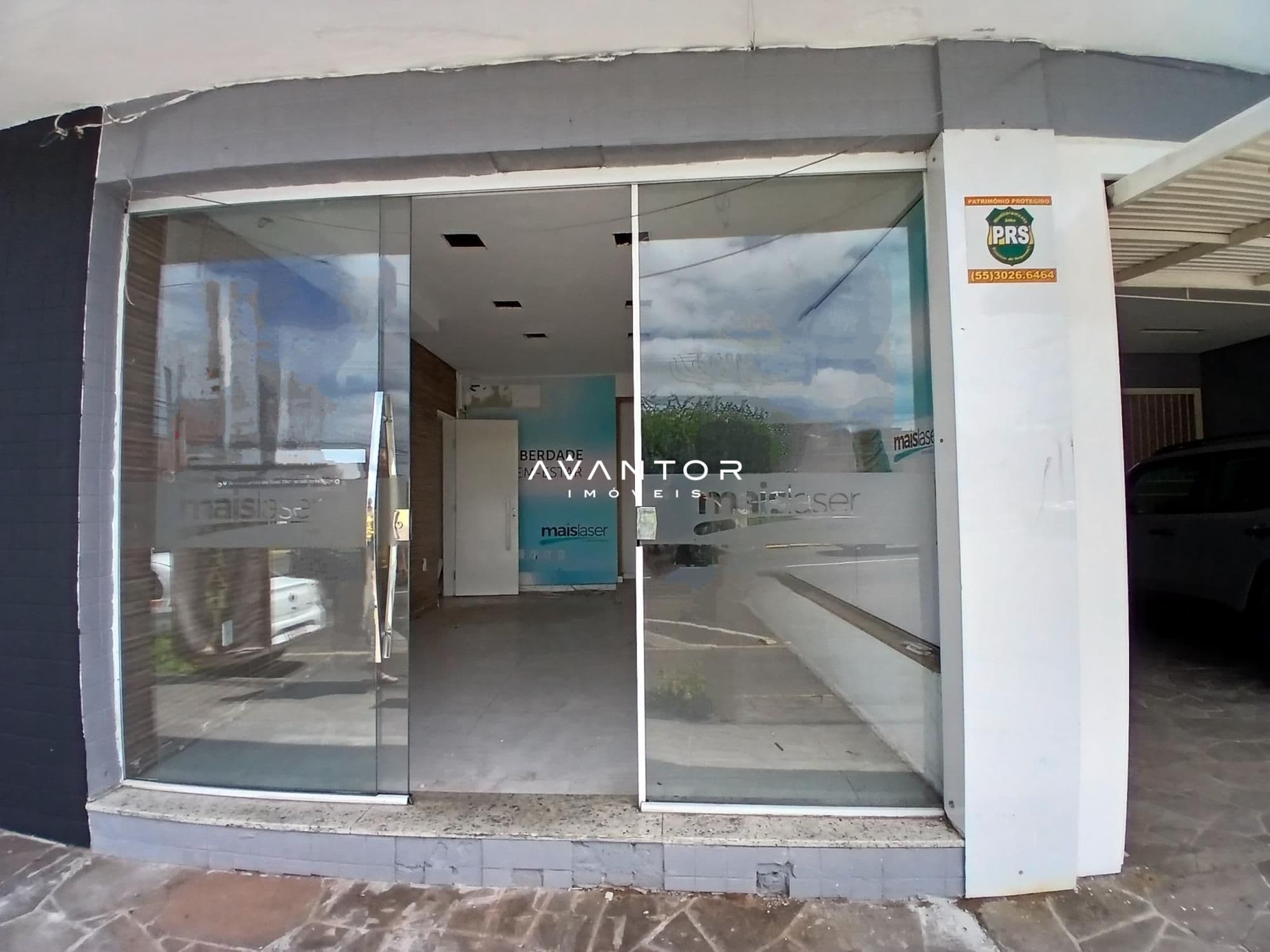 Loja com 1 sala para alugar em Nossa Senhora Medianeira, Santa Maria/RS