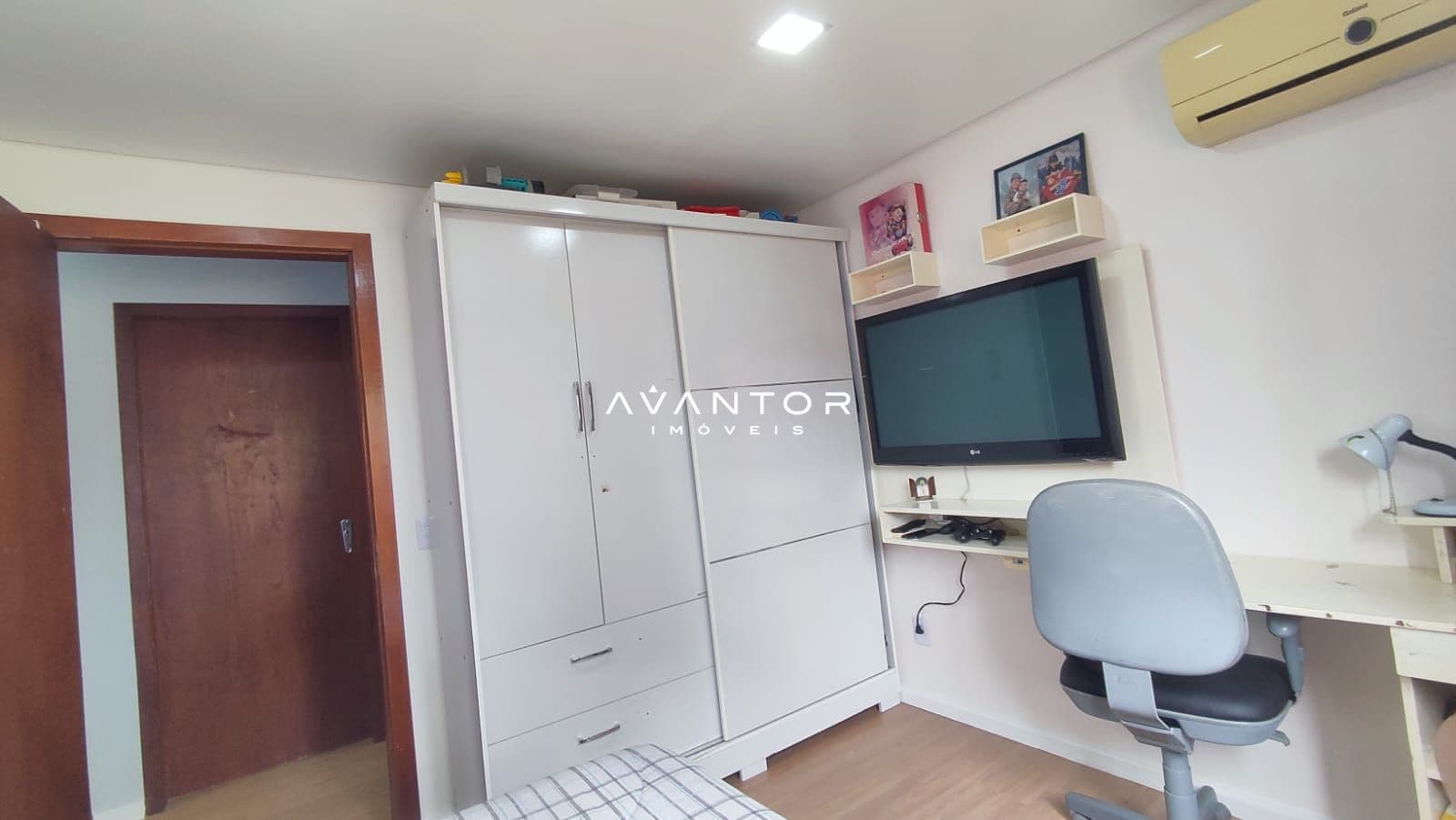 Casa com 3 quartos à venda em Tomazetti, Santa Maria/RS — foto 23 de 29
