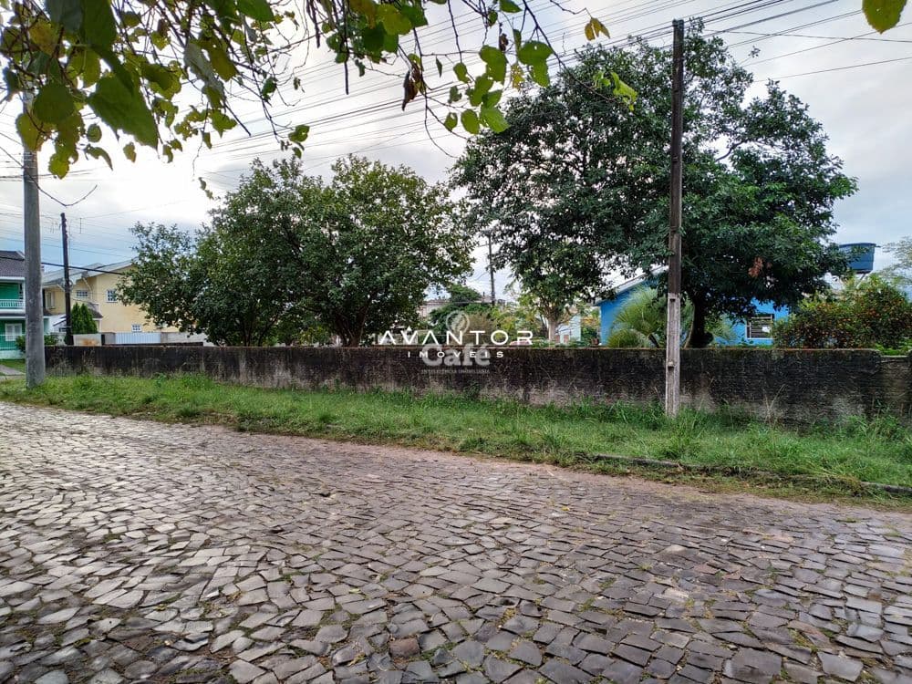 Terreno com muro de frente — Terreno à venda em Pinheiro Machado, Santa Maria/RS
