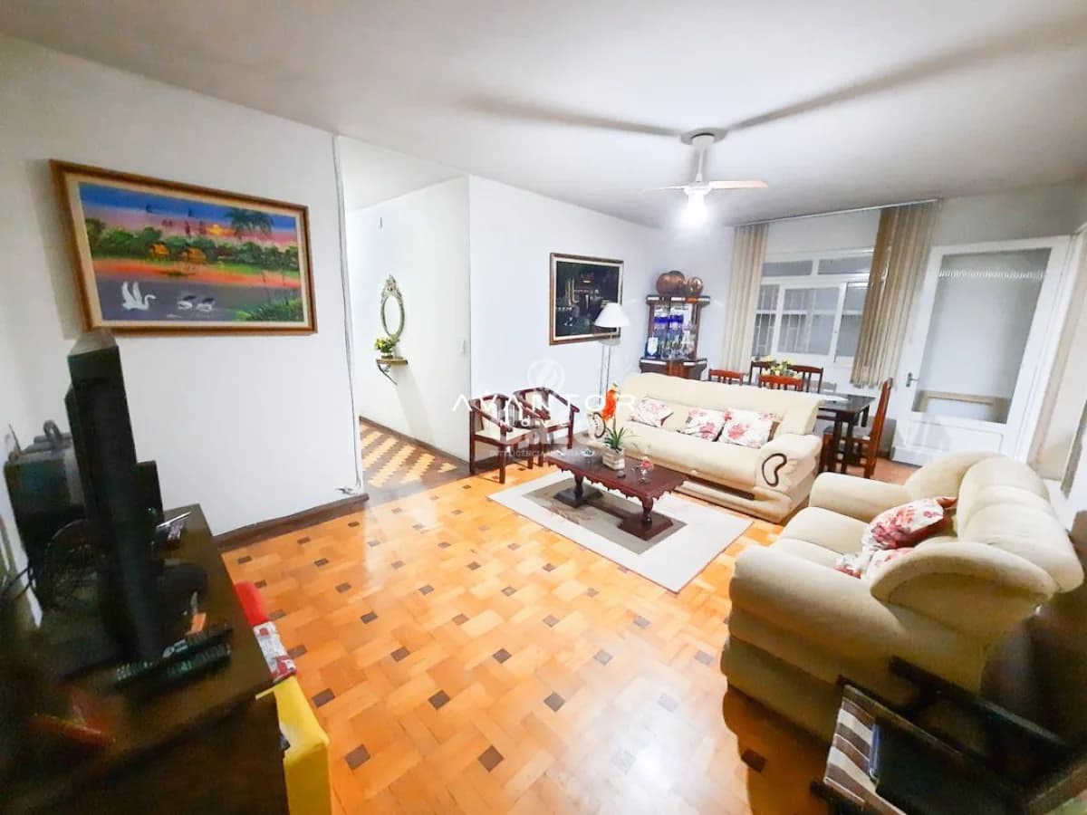 Sala de estar com piso em cerâmica — Apartamento com 4 quartos à venda em Centro, Santa Maria/RS