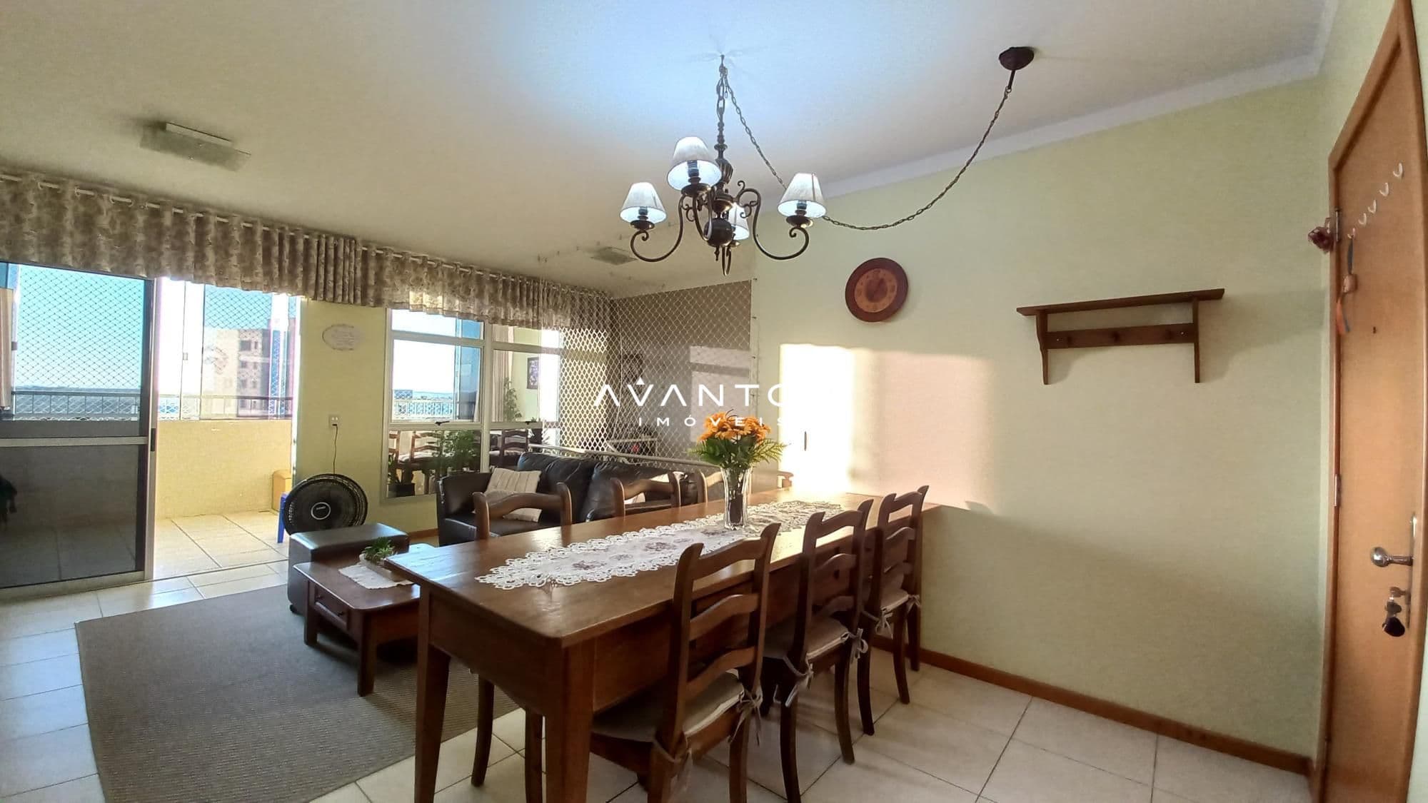 Sala de jantar integrada à sala de estar — Cobertura com 3 quartos à venda em Centro, Santa Maria/RS