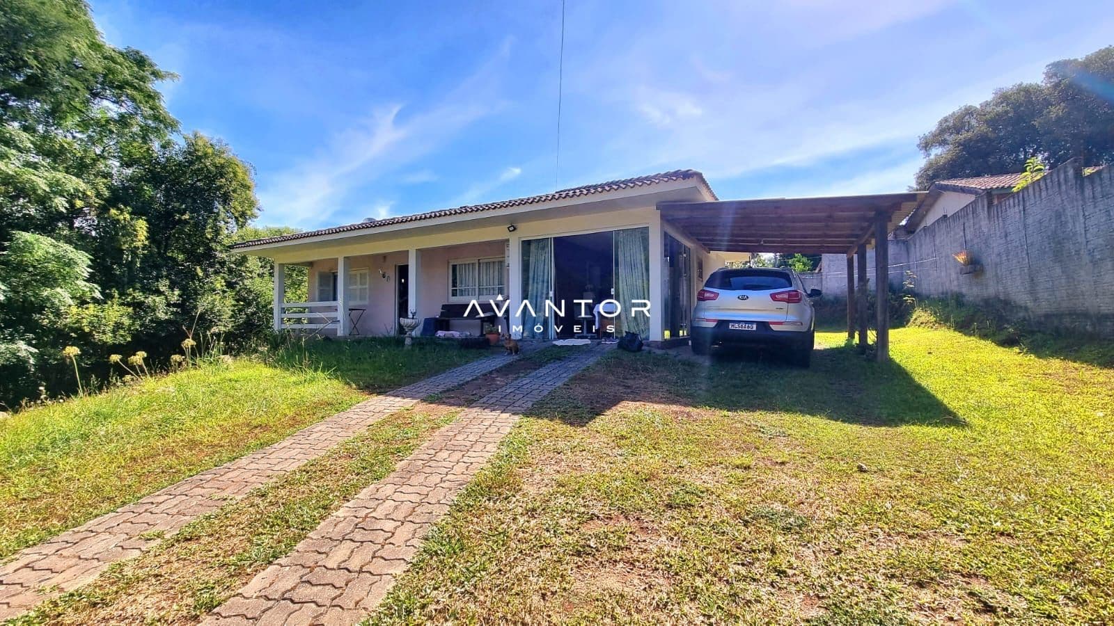 Fachada da casa com garagem coberta — Casa com 2 quartos à venda em Parque Serrano I, Itaara/RS
