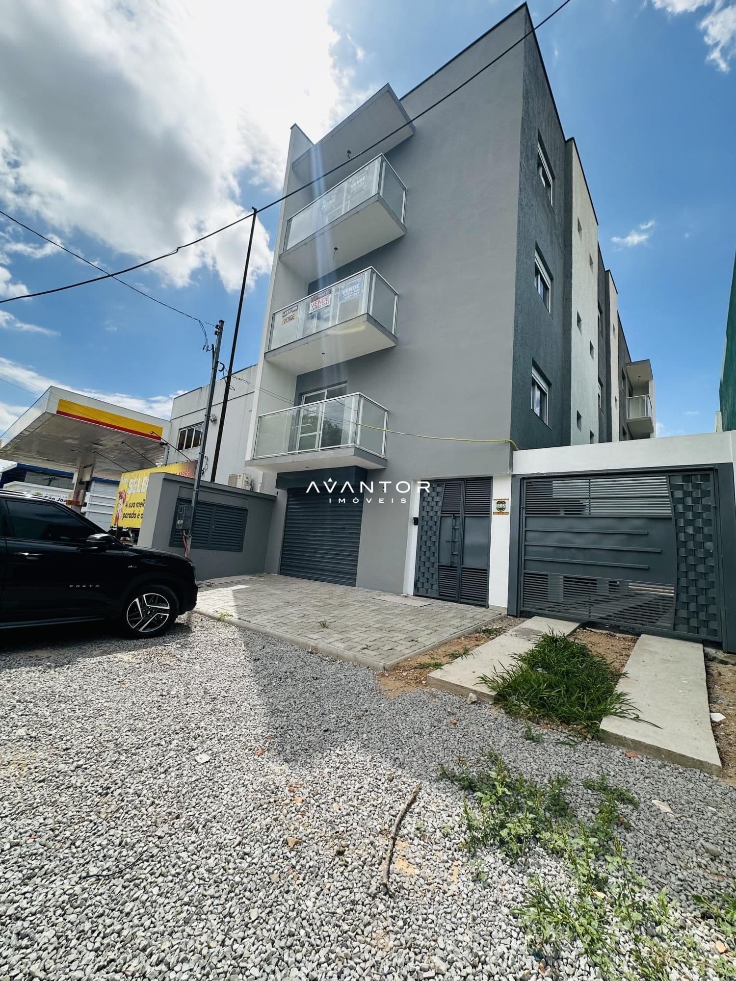 Fachada do prédio com garagem — Apartamento com 2 quartos à venda no Residencial Vô Luiz, em Passo D'Areia, Santa Maria/RS