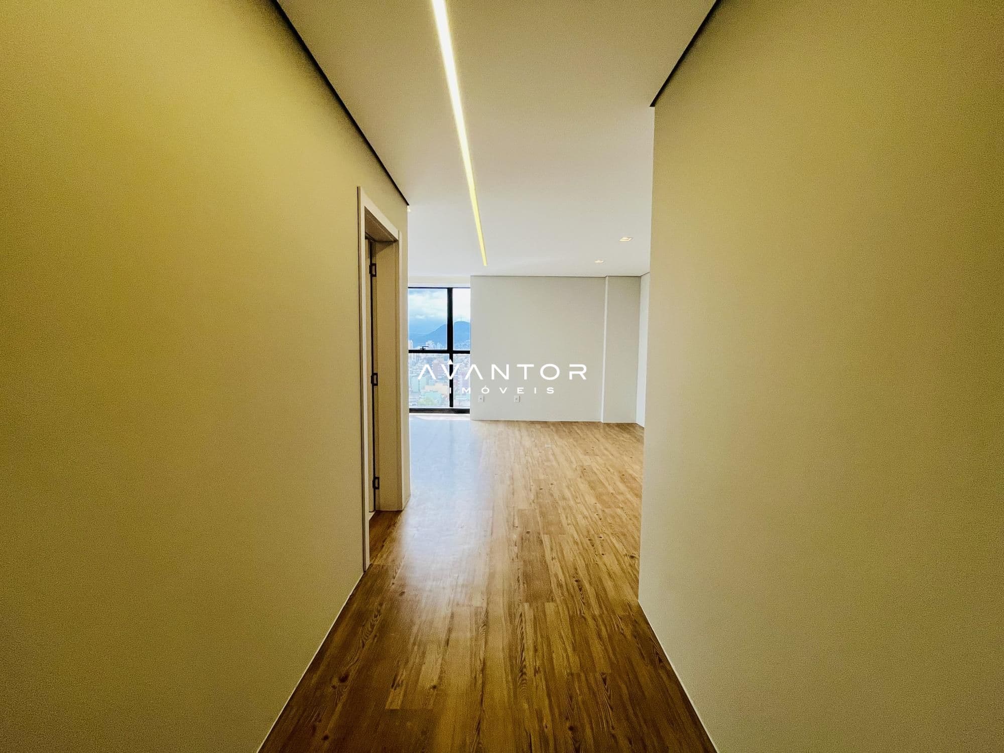 Cobertura com 5 quartos à venda no Palace Louvre Residencial, em Nossa Senhora Medianeira, Santa Maria/RS — foto 25 de 50