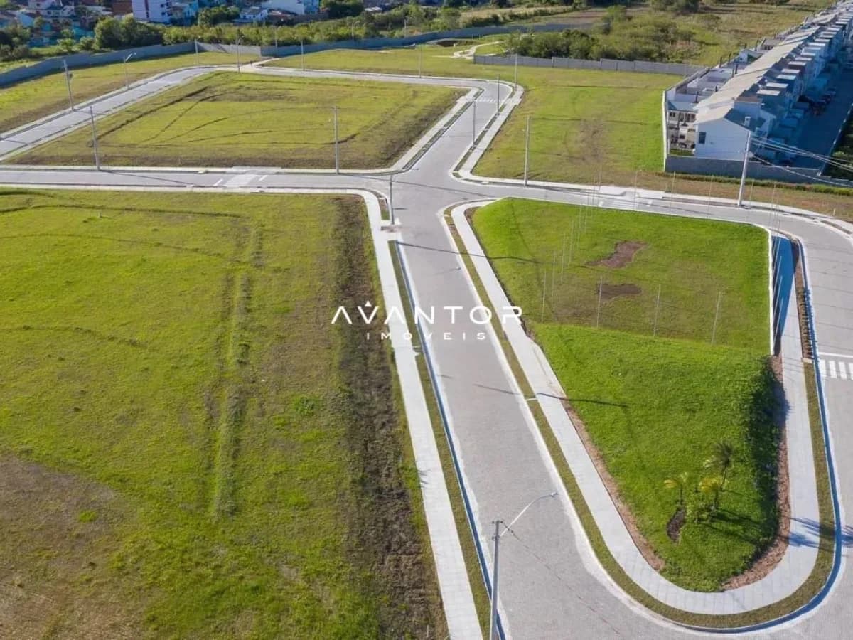 Terreno com infraestrutura de loteamento — Terreno à venda no Vista de São José, em São José, Santa Maria/RS