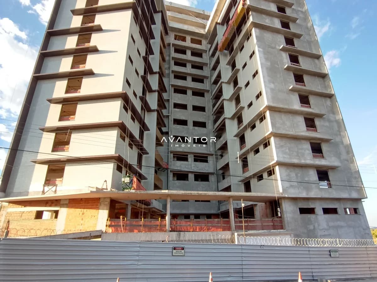 Residencial Fiorello amplo apartamento com 3 suíte, 3 garagens, alto padrão em Santa Maria — Apartamento com 3 quartos à venda em Km 3, Santa Maria/RS