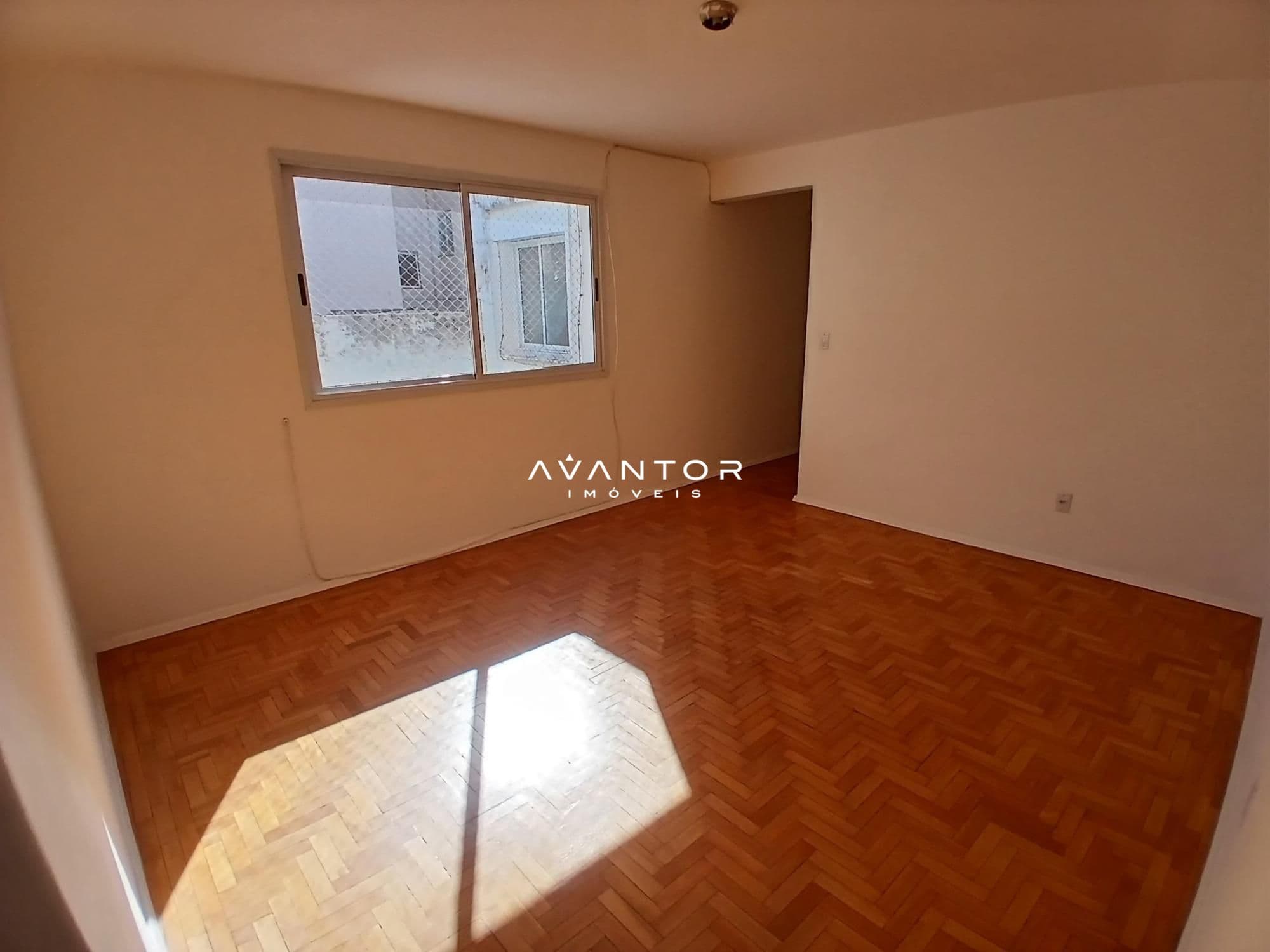 Apartamento com 3 quartos à venda no Edifício Lyon, em Centro, Santa Maria/RS — foto 2 de 15