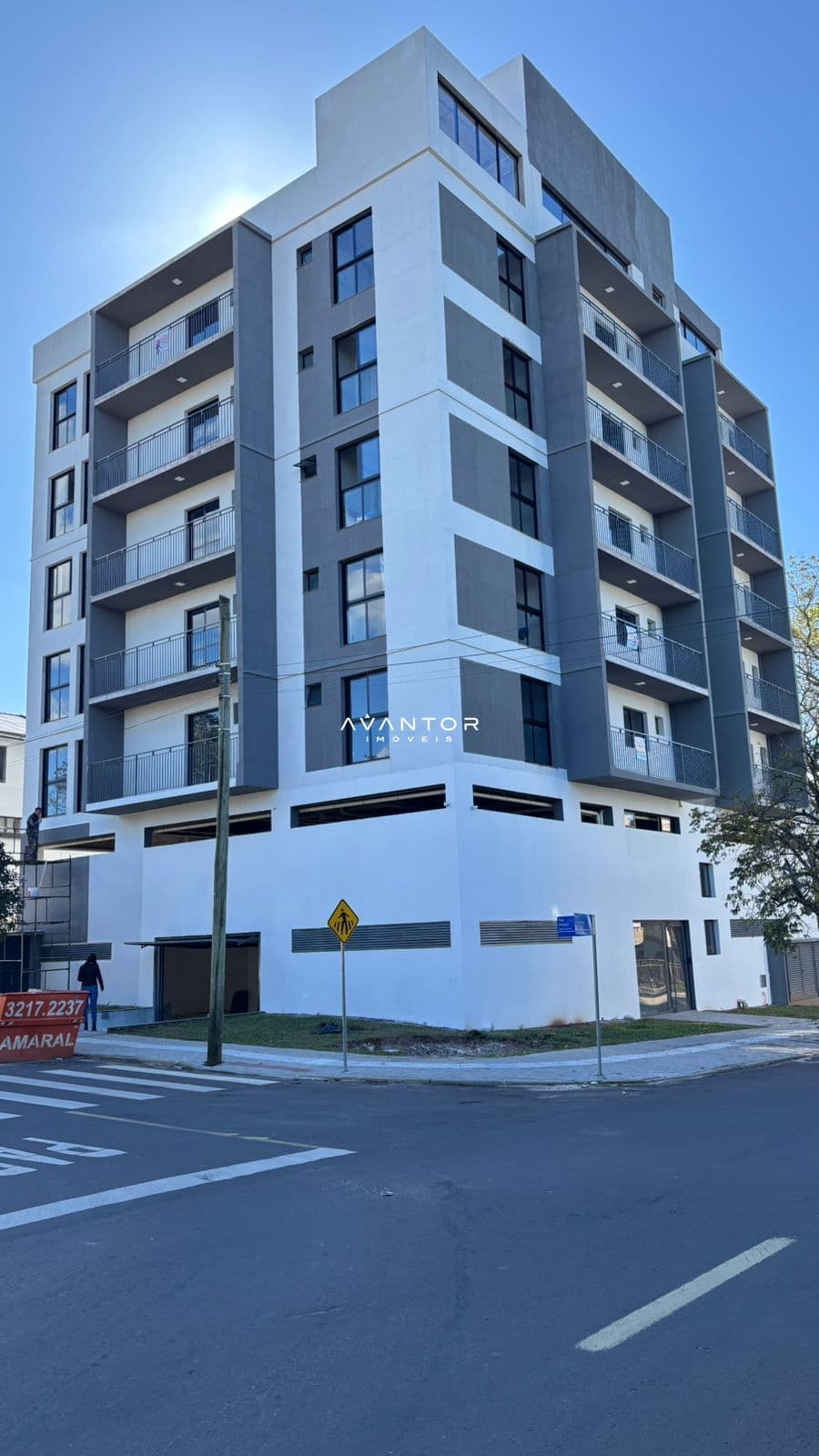 Fachada do prédio com sacadas — Apartamento com 1 quarto à venda no Camobi Smart Living, em Camobi, Santa Maria/RS