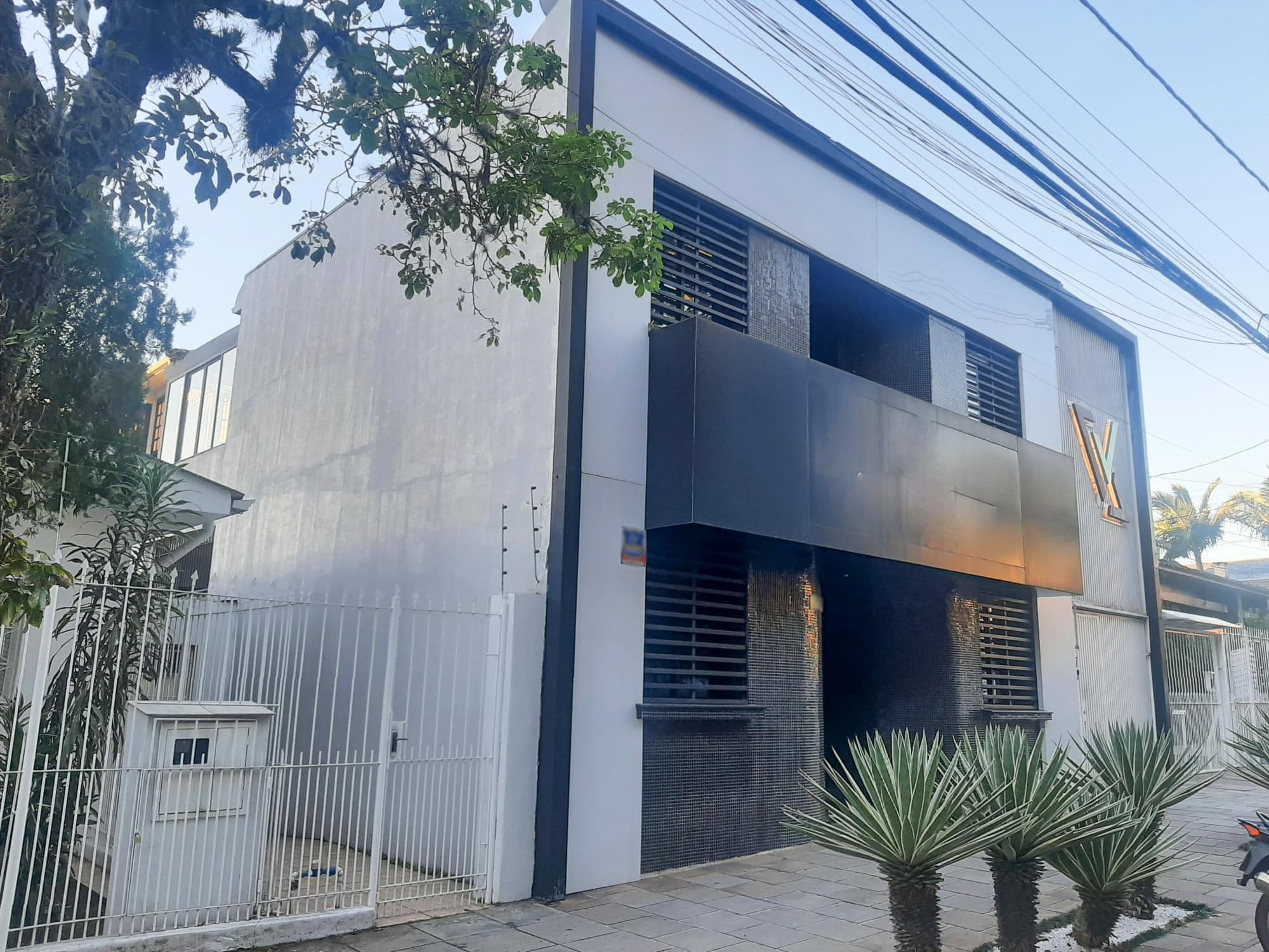 Apto 3 dormitórios, 2 banheiros, garagem, no centro — Apartamento com 3 quartos para alugar em Centro, Santa Maria/RS