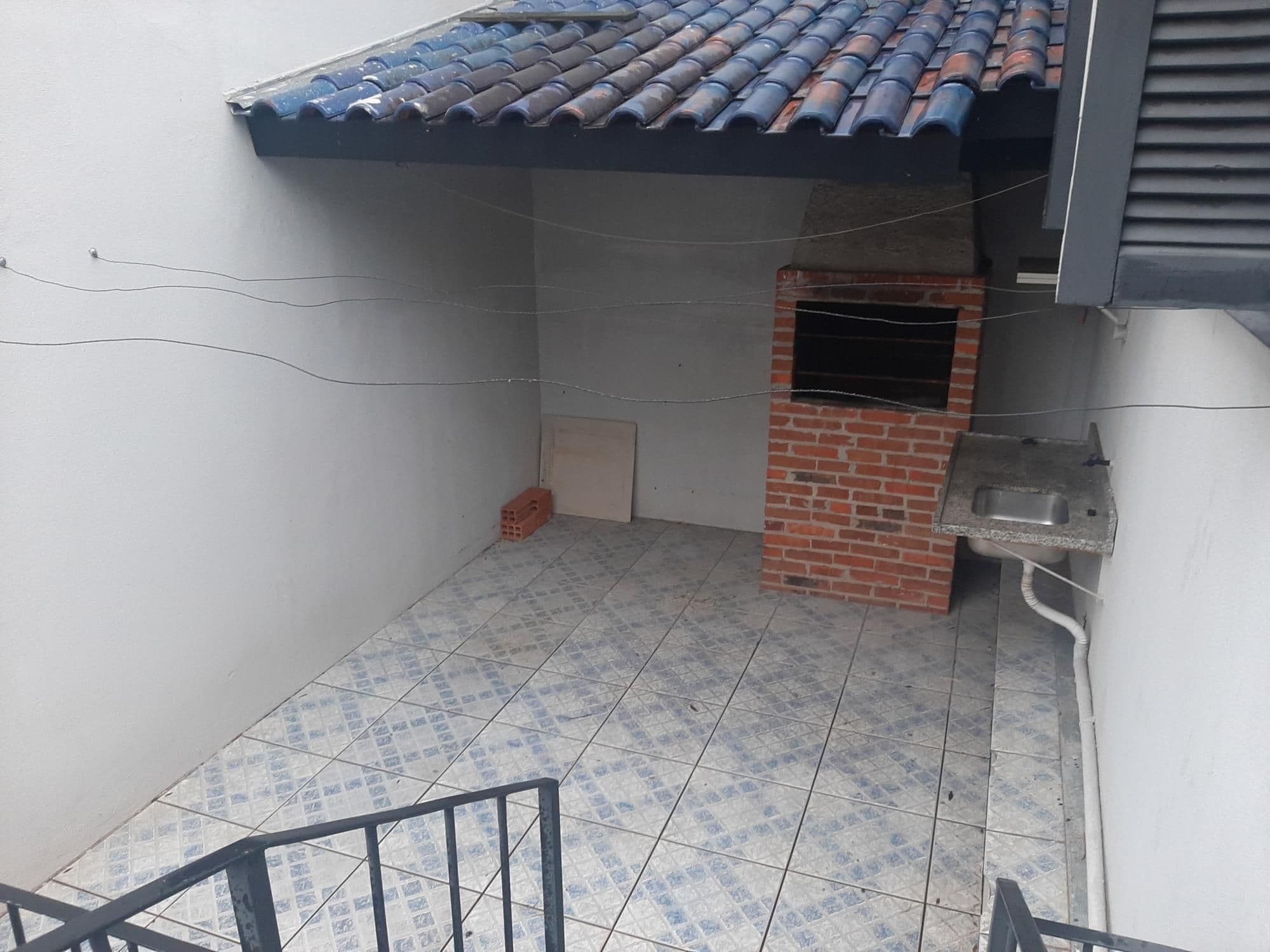 Apto 3 dormitórios, 2 banheiros, garagem, no centro — Apartamento com 3 quartos para alugar em Centro, Santa Maria/RS