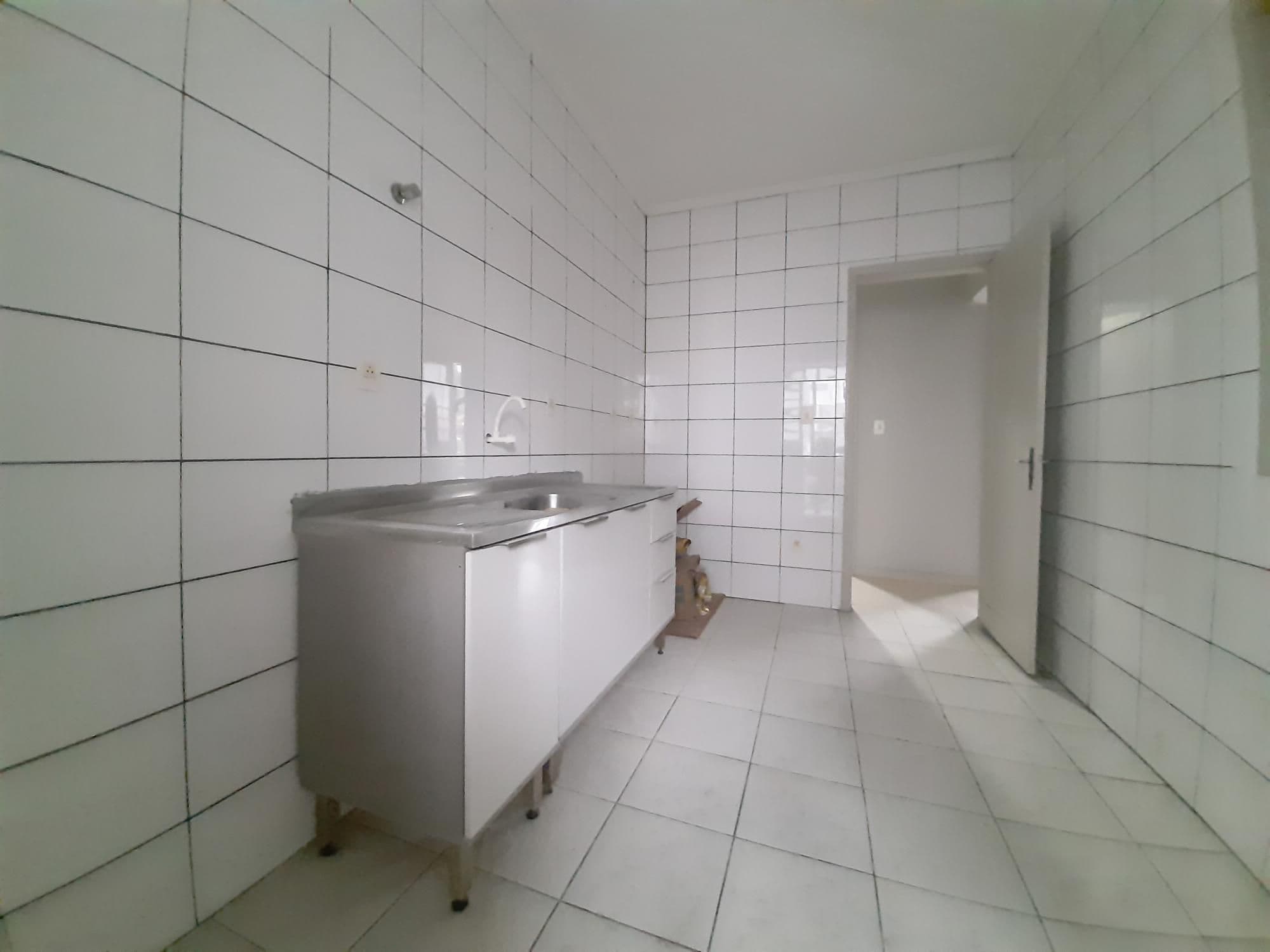 Apto 3 dormitórios, 2 banheiros, garagem, no centro — Apartamento com 3 quartos para alugar em Centro, Santa Maria/RS
