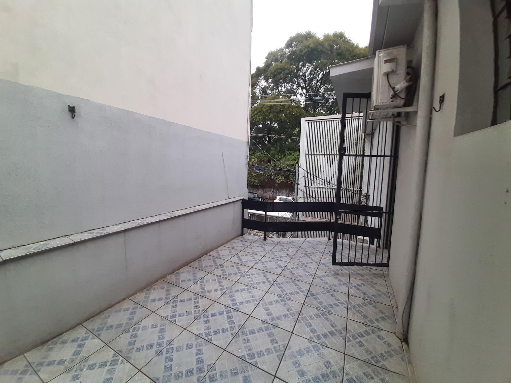 Apto 3 dormitórios, 2 banheiros, garagem, no centro — Apartamento com 3 quartos para alugar em Centro, Santa Maria/RS