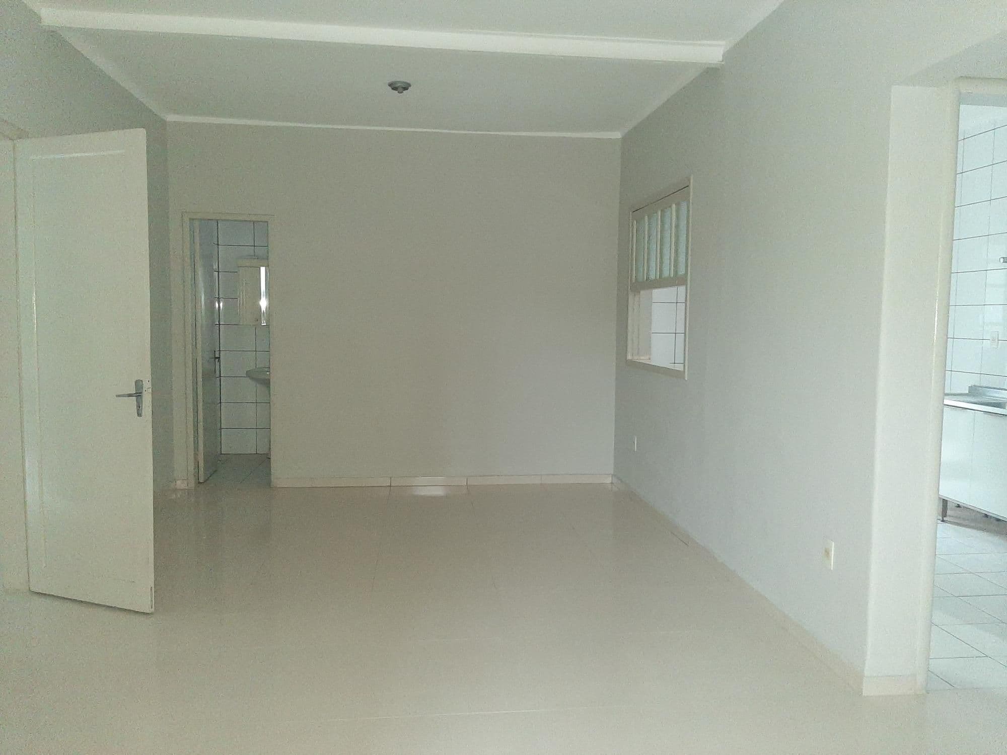 Apto 3 dormitórios, 2 banheiros, garagem, no centro — Apartamento com 3 quartos para alugar em Centro, Santa Maria/RS