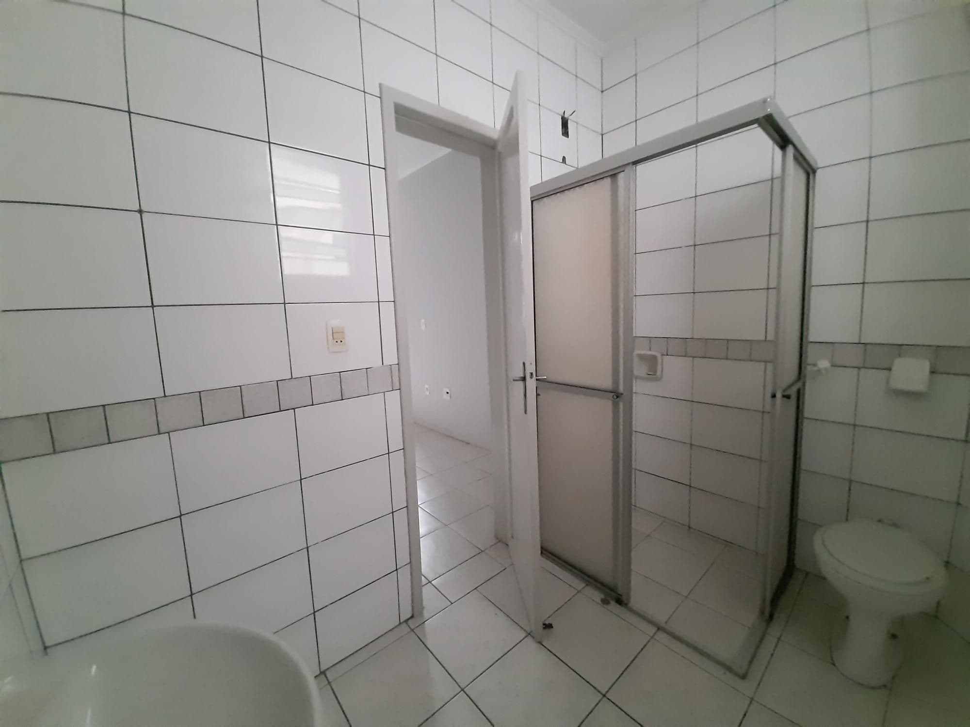 Apto 3 dormitórios, 2 banheiros, garagem, no centro — Apartamento com 3 quartos para alugar em Centro, Santa Maria/RS