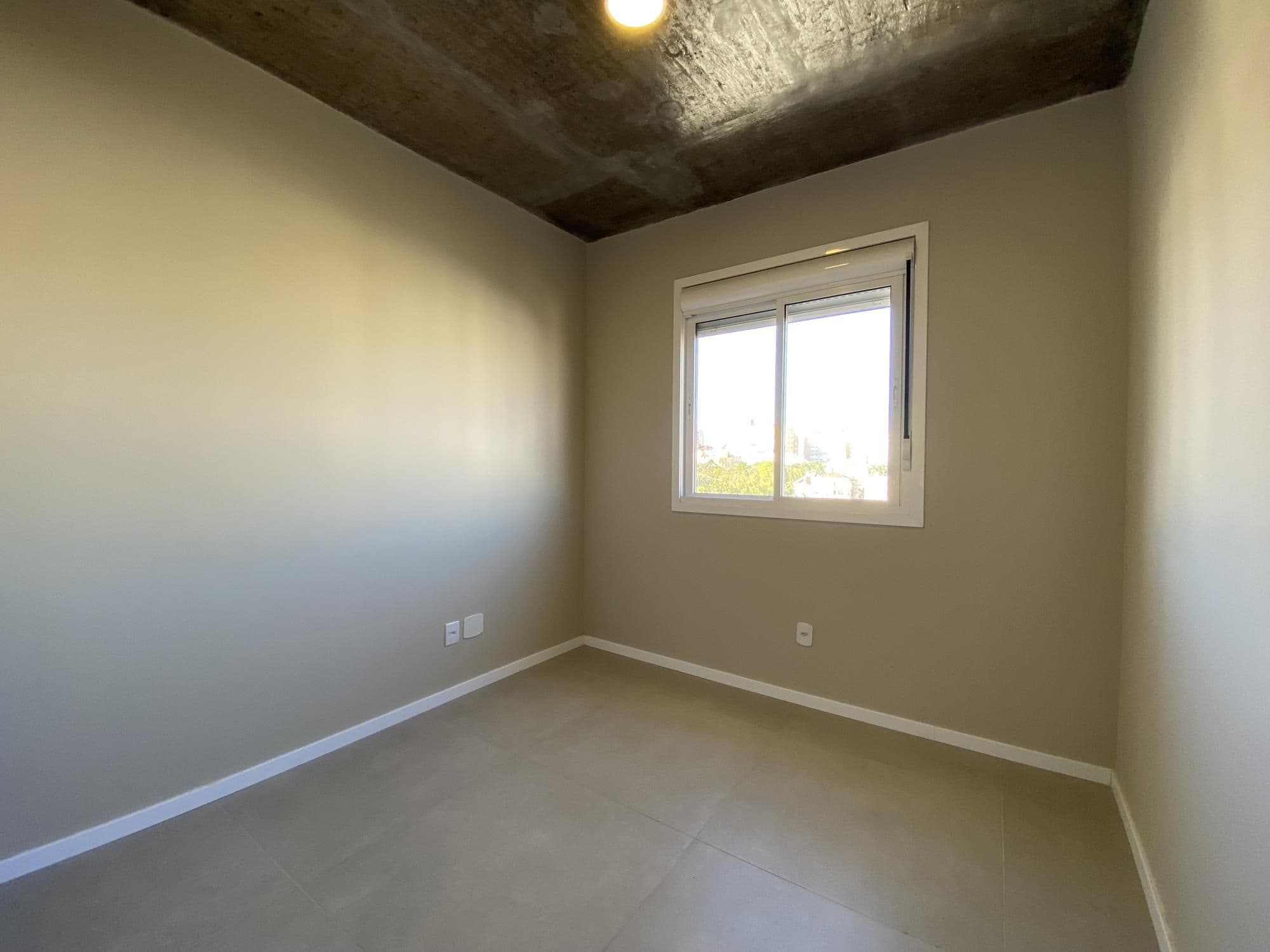 Apartamento de 2 dormitórios, 1Suíte, 2 Banheiros, 1 Vaga, novo no centro de Santa Maria — Apartamento com 2 quartos para alugar em Centro, Santa Maria/RS