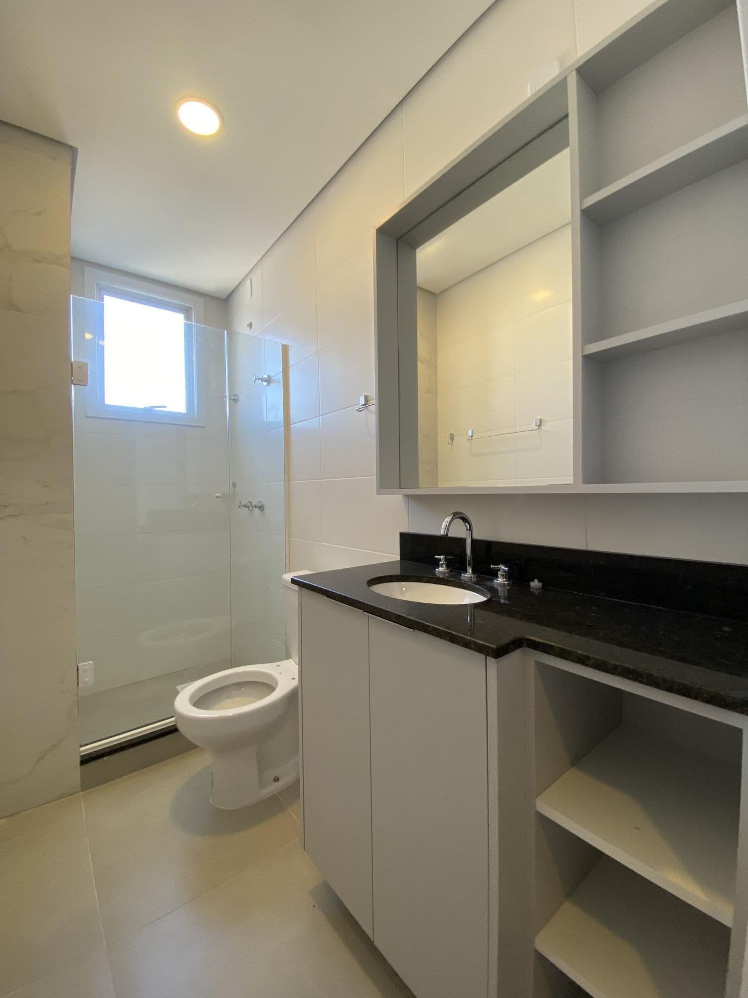 Apartamento de 2 dormitórios, 1Suíte, 2 Banheiros, 1 Vaga, novo no centro de Santa Maria — Apartamento com 2 quartos para alugar em Centro, Santa Maria/RS